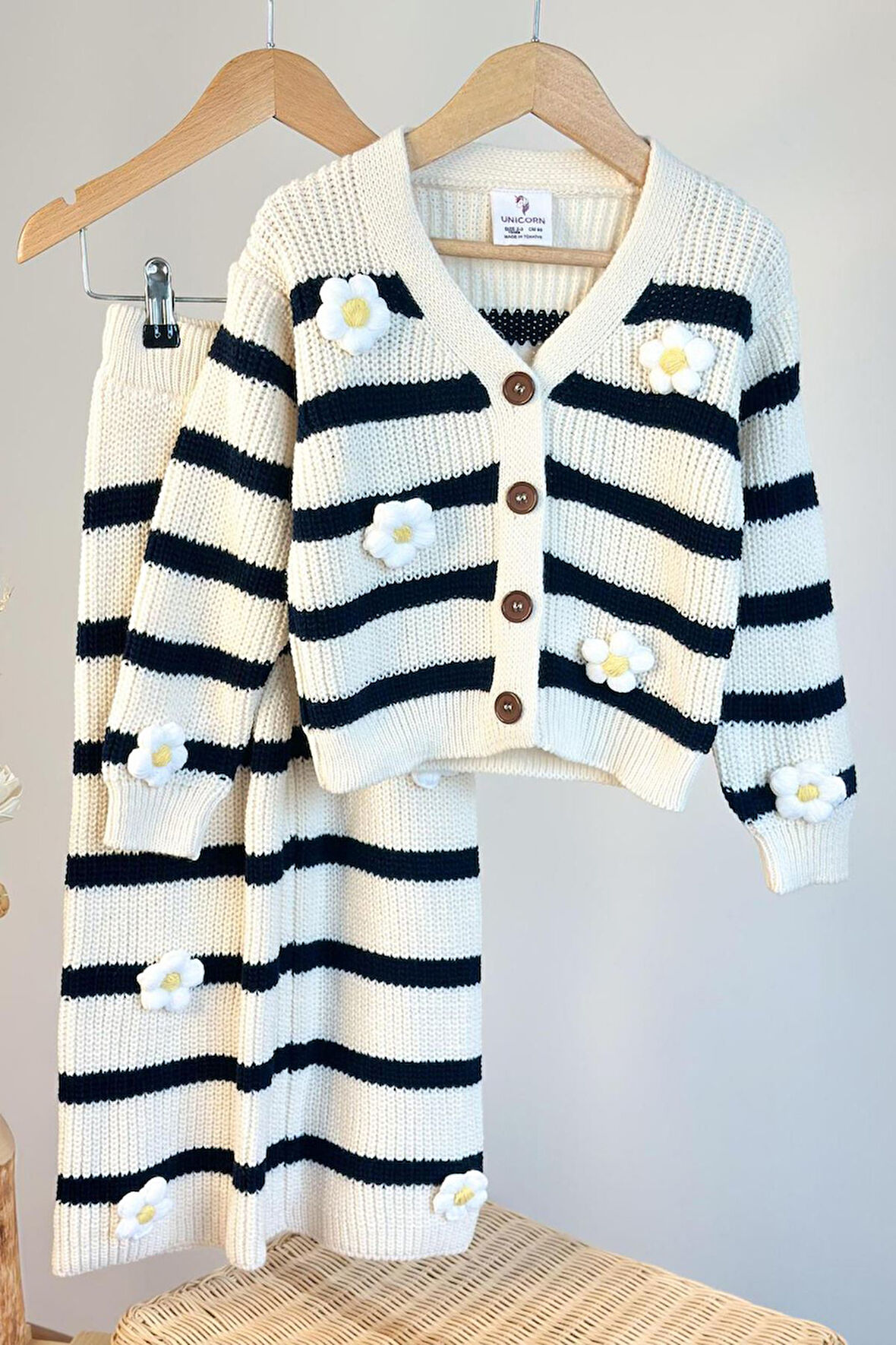 Miniğimin Cicileri Triko Papatya Örgü Detaylı Kız Çocuk 2 li Takım - Krem