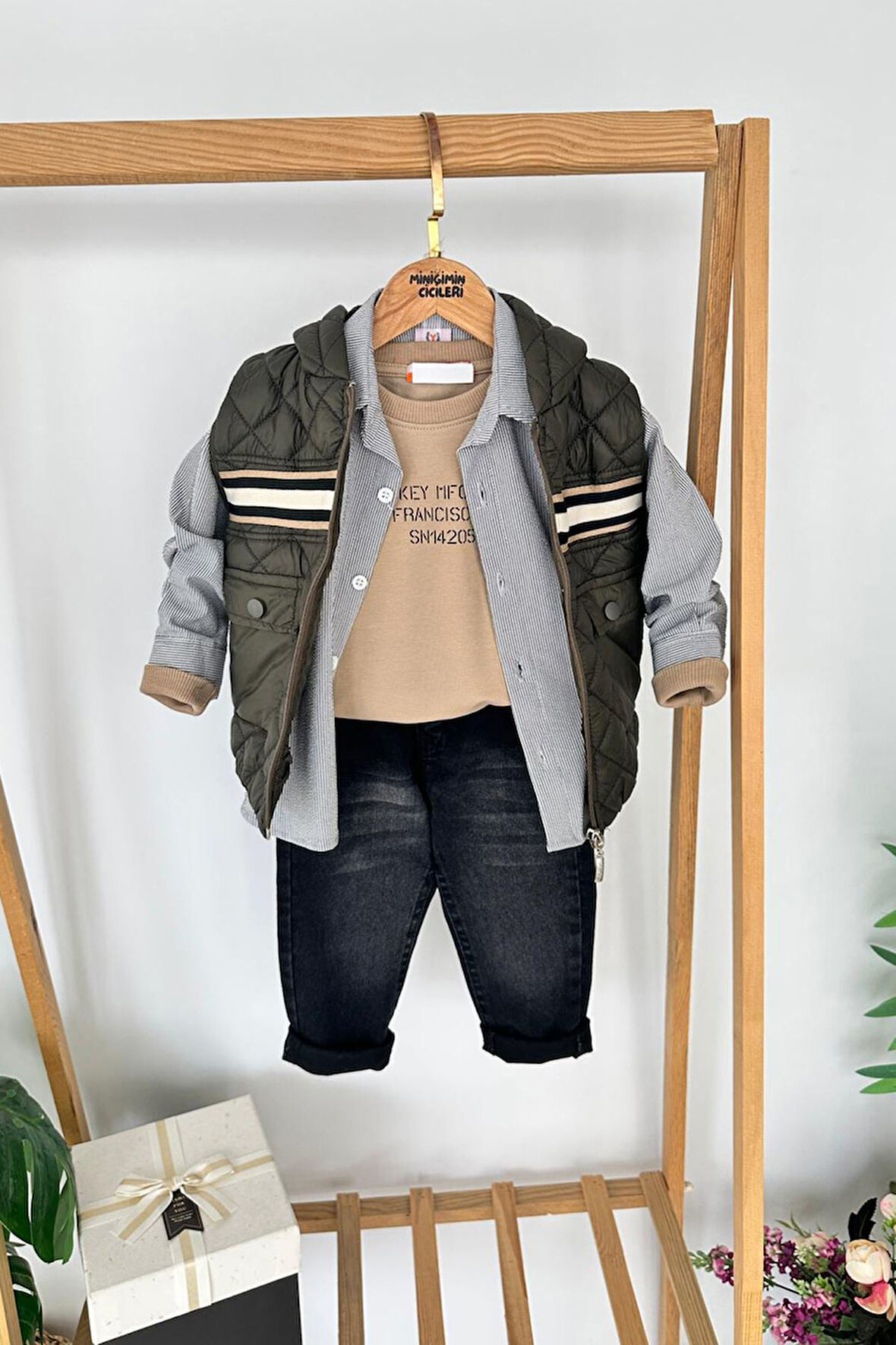 Miniğimin Cicileri Kapitone Şişme Yelekli Gömlekli Erkek Çocuk 4’lü Kombin - Yeşil