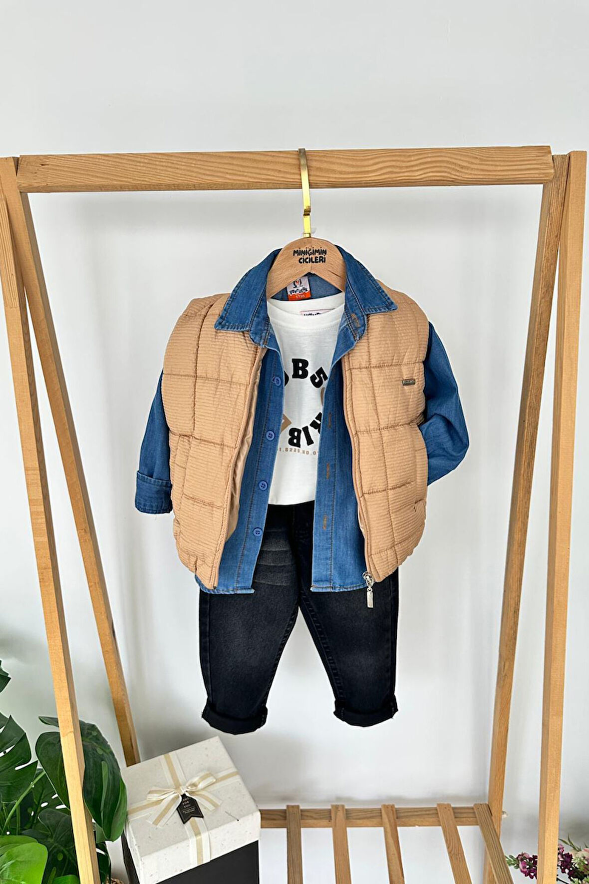 Miniğimin Cicileri Şişme Yelekli Tencel Gömlekli Erkek Çocuk 4 lü Kombin - Camel