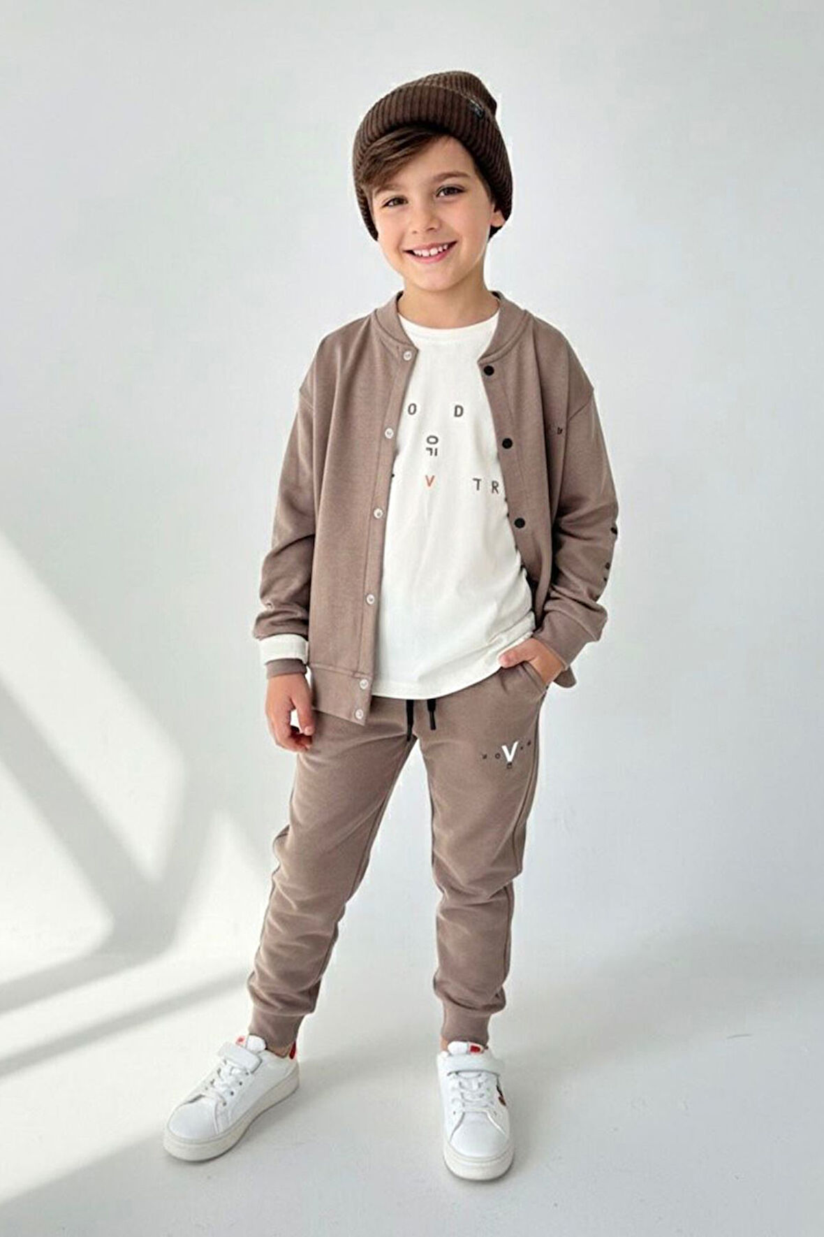 Miniğimin Cicileri V Baskılı Mevsimlik 3 lü Erkek Çocuk Takım - Kahverengi