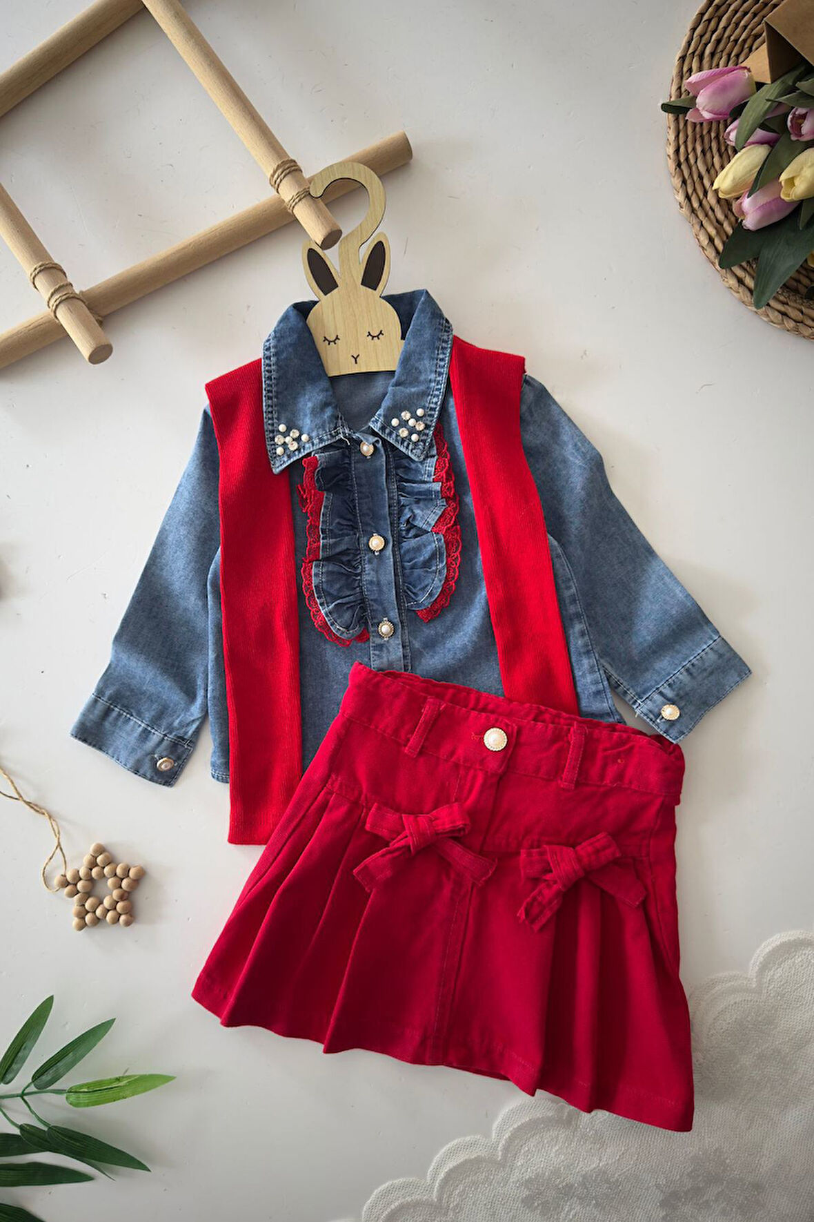 Miniğimin Cicileri İnci Detaylı Kot Gömlek ve Pileli Etek 3 lü Kız Takımı  - Kırmızı