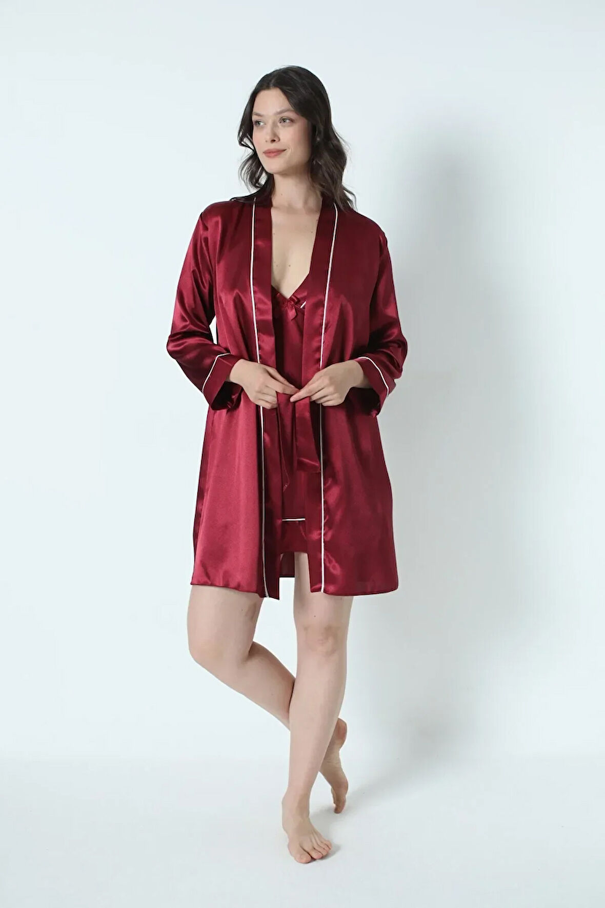 Kadın Bordo Saten Çeyiz Seti 6 Parça Beyaz Biyeli Sabahlık Gecelik Pijama Şortlu Takım 8630