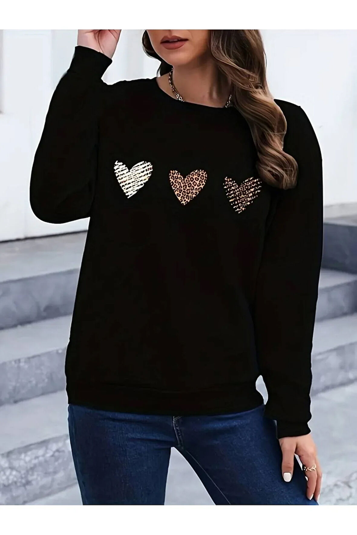 Kalp Baskılı Bisiklet Yaka Sweatshirt