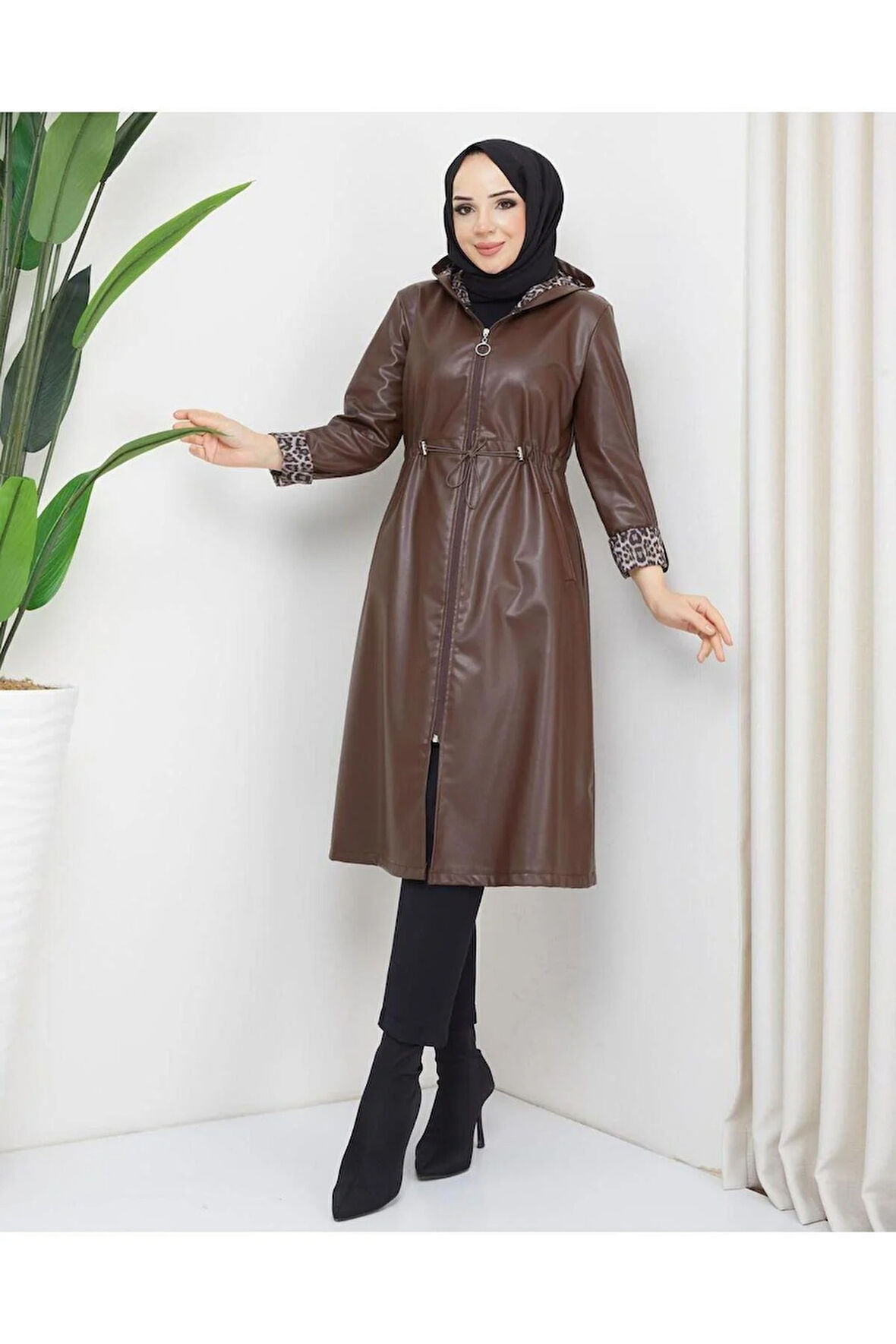 Kadın Deri Kapüşonlu Trençkot