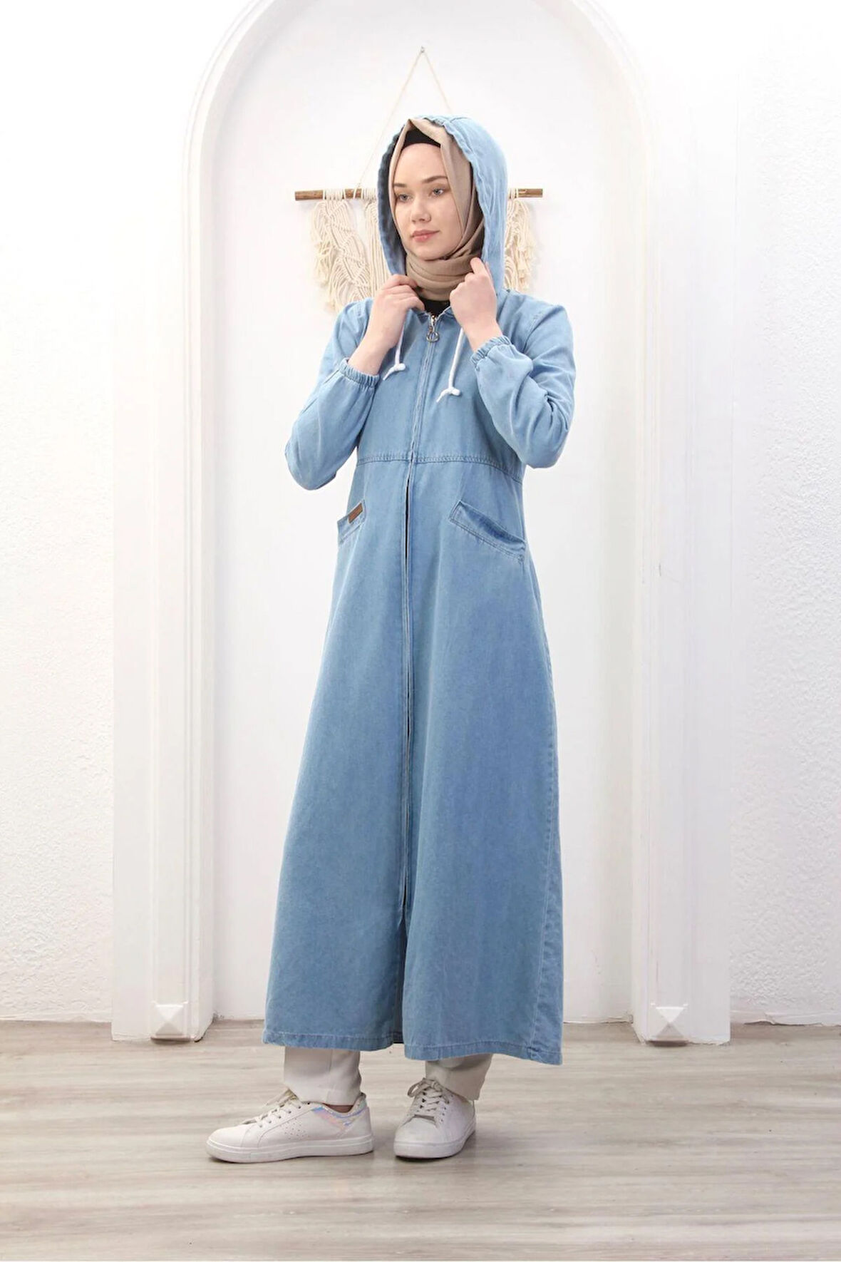 Kadın Cepli Fermuarlı Kapüşonlu Denim Kot Kap