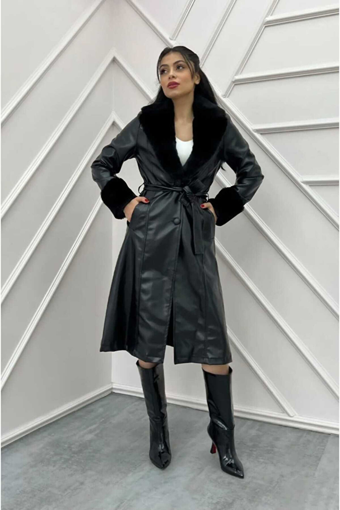 Kadın Astarlı Yakası Kürklü Deri Trençkot