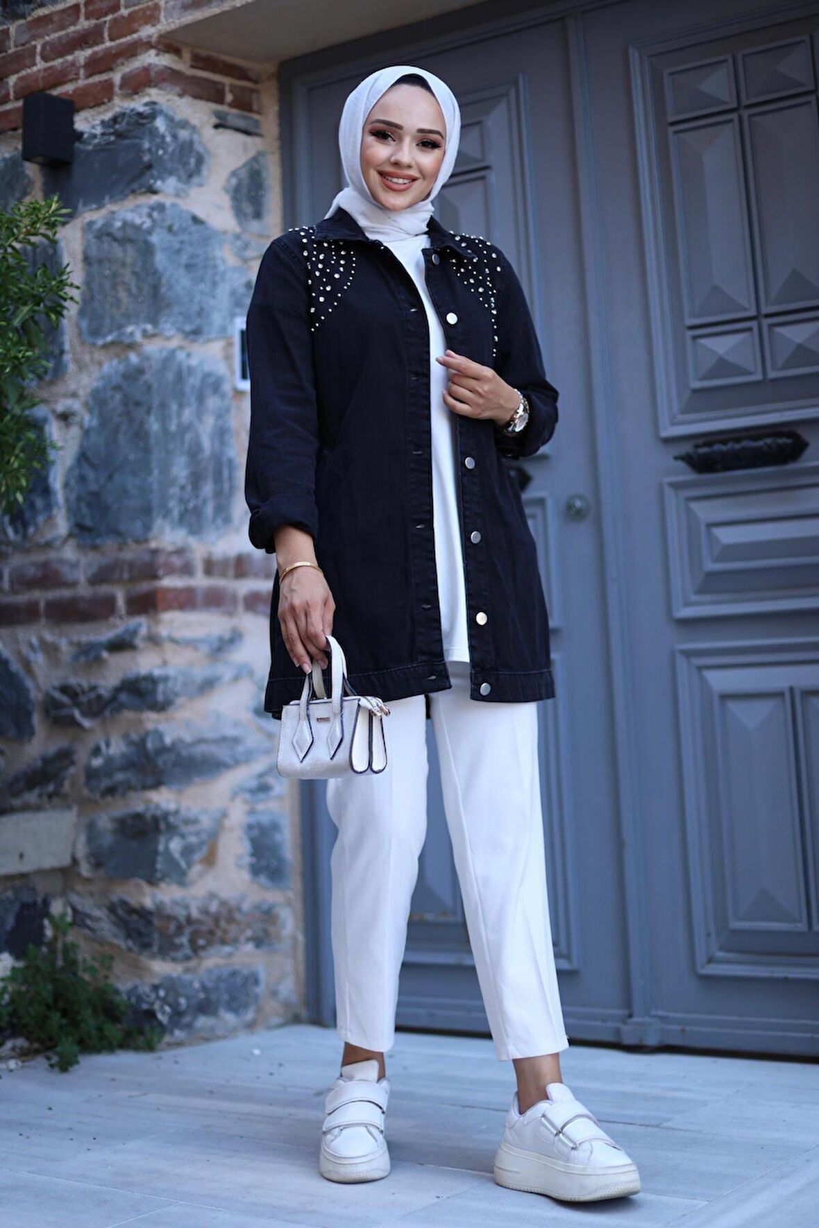 Kadın Kristal Taş Detaylı Denim Kot Ceket