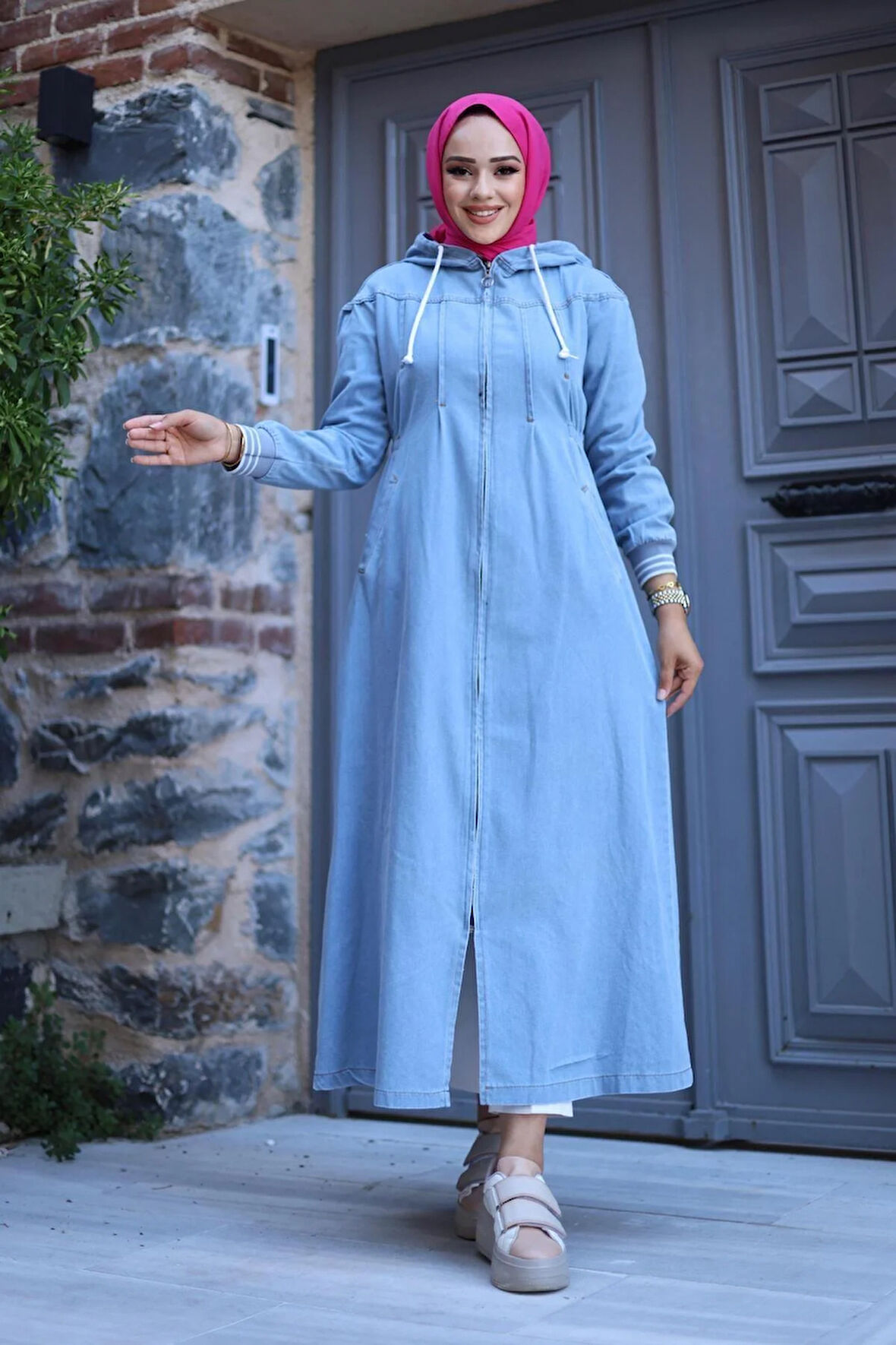 Kadın Fermuarlı Cepli Kapüşonlu Kol Ribanalı Denim Kot Kap