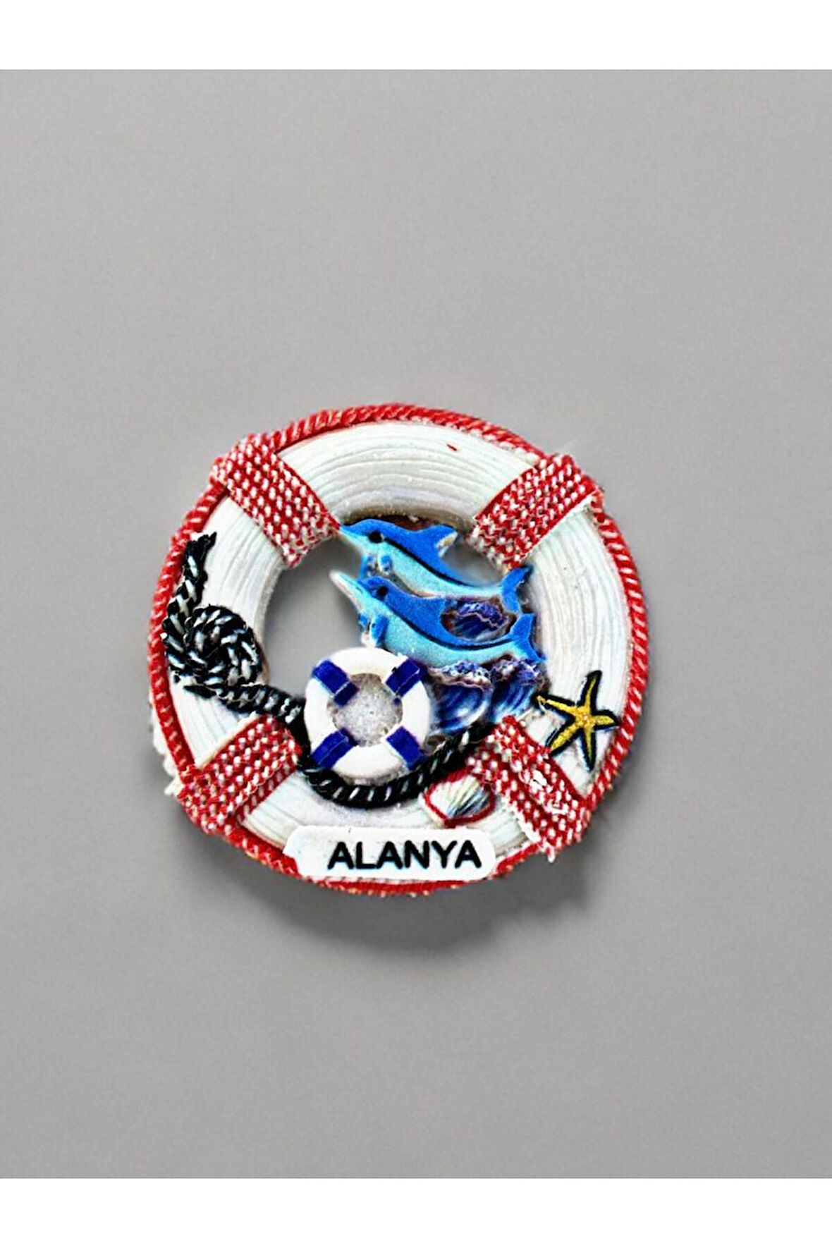 ALANYA Temalı Kabartma Polyester Magnet. 7,5cm çap. Kırmızı