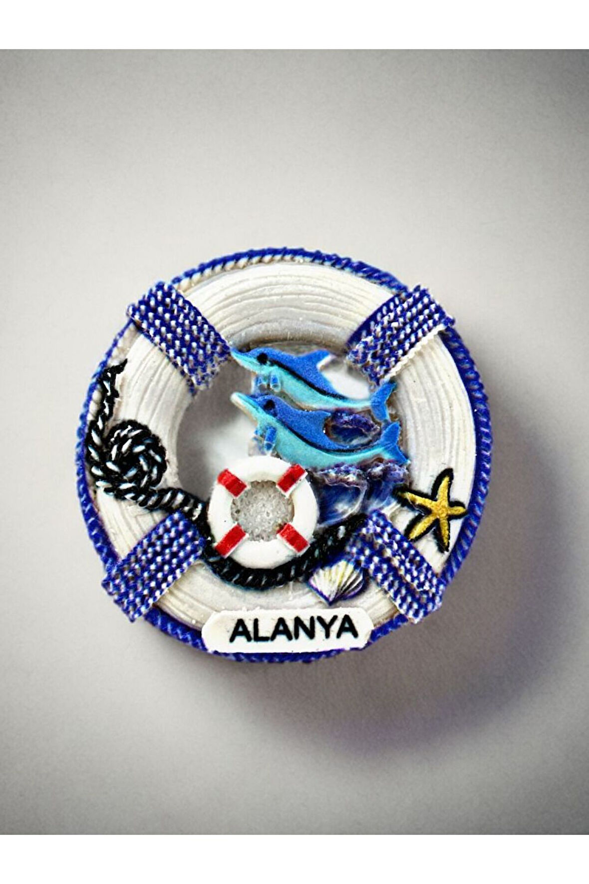 ALANYA Temalı Kabartma Polyester Magnet. 7,5cm çap. Mavi