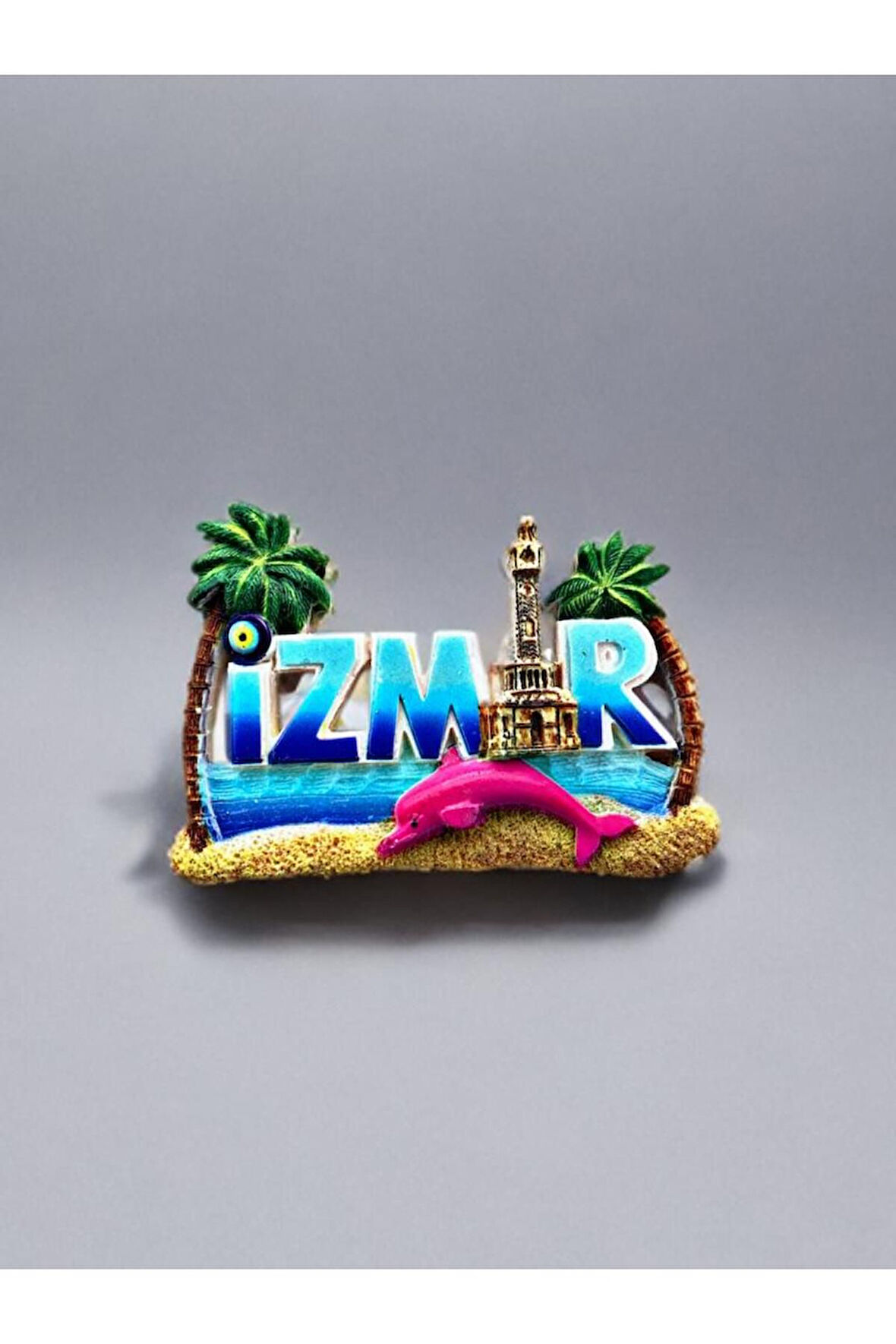 İZMİR Temalı Kabartmalı Polyester Magnet. 8cm x 5cm.