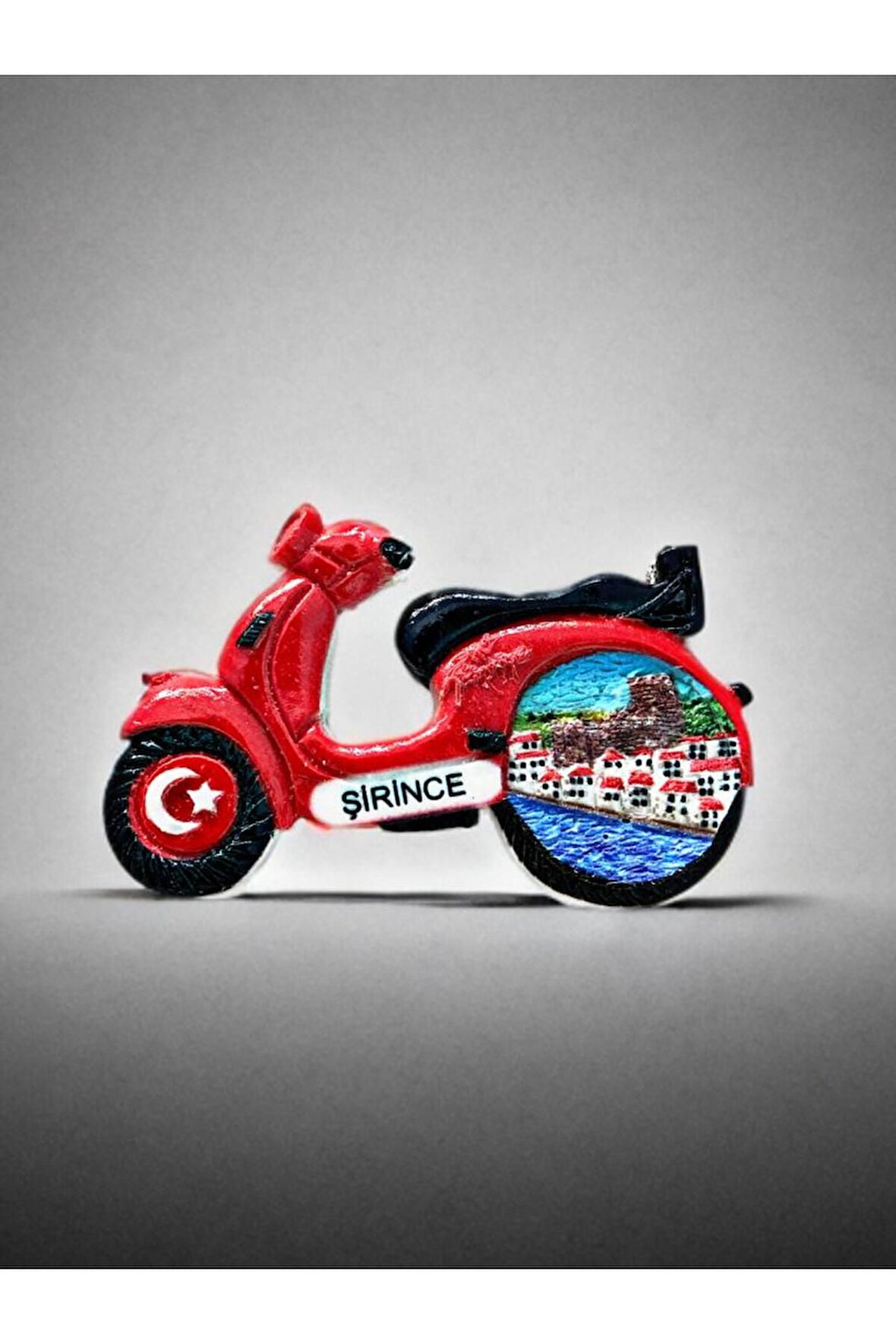 ŞİRİNCE Temalı Kabartmalı Polyester Magnet 9cm x 5,5cm. Kırmızı