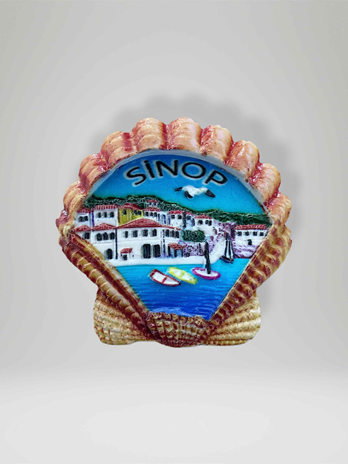 SİNOP Temalı Kabartmalı Polyester Magnet Buzdolabı Süsü (kod:956)  6,5cm x 6,5cm 