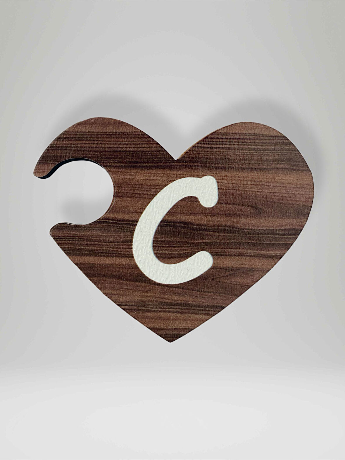 C Harfi (Sağ Parça) – Ahşap Puzzle Kalp Harf Magnet – Buzdolabı Süsü – İkili Uyumlu (kod:995)