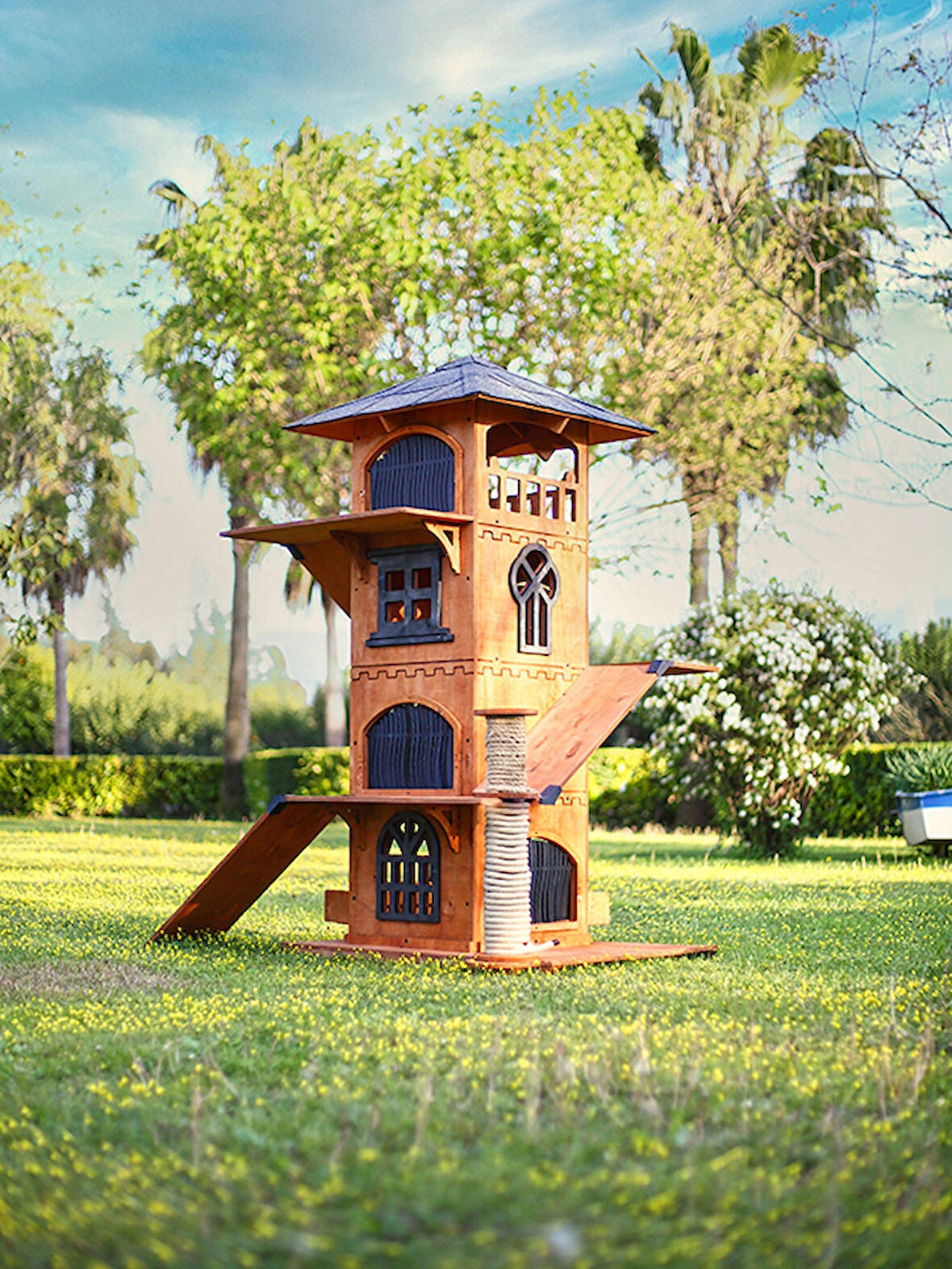 “MANDU” Ahşap 4 Katlı Teraslı Kedi Evi (Tırmalama + Mama Kaplı)