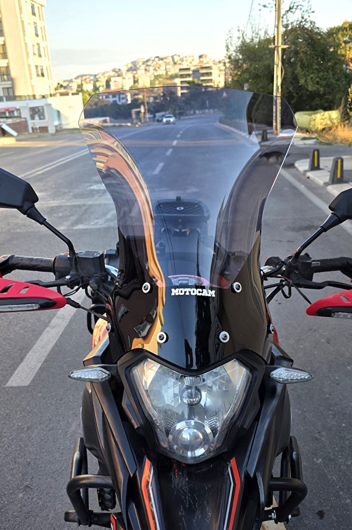 MOTOCAM Mondial Rx3 İ Evo Siperlik Ön Cam 2015-2022 Model 52cm Füme Renkli 4mm UZUN CAM