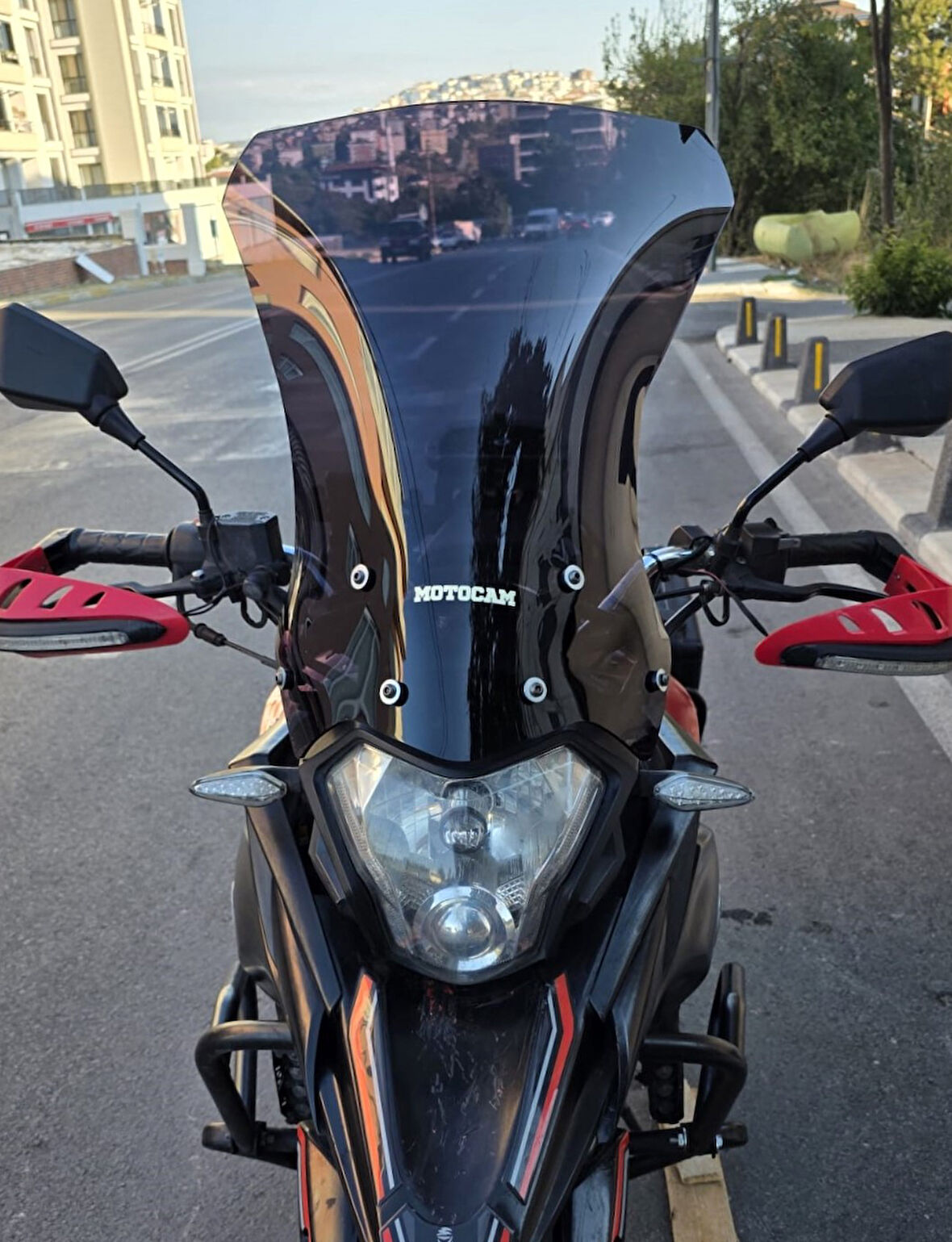 MOTOCAM Mondial Rx3 İ Evo Siperlik Ön Cam 2015-2022 Model 52cm Siyah Renkli 4mm UZUN CAM