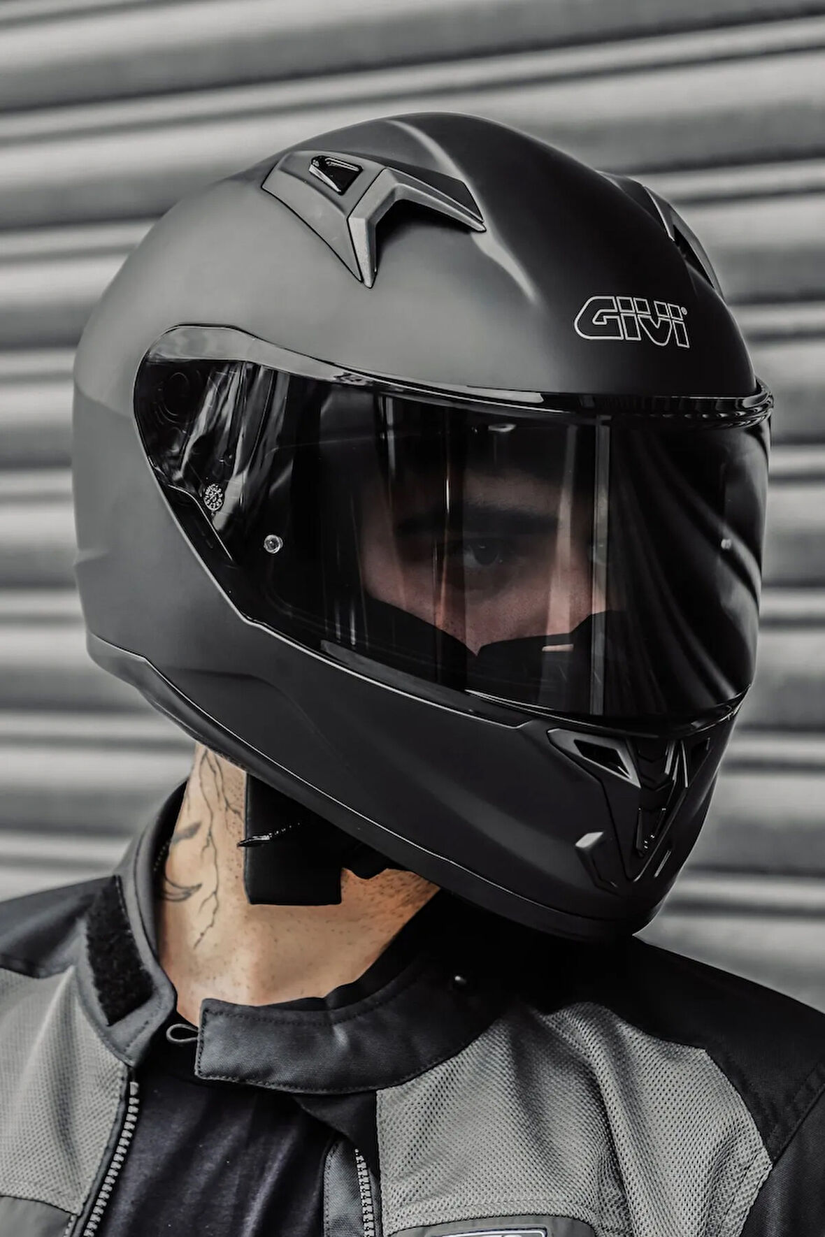 50.8 Mat Siyah Kask ( Siyah Şeffaf Cam )