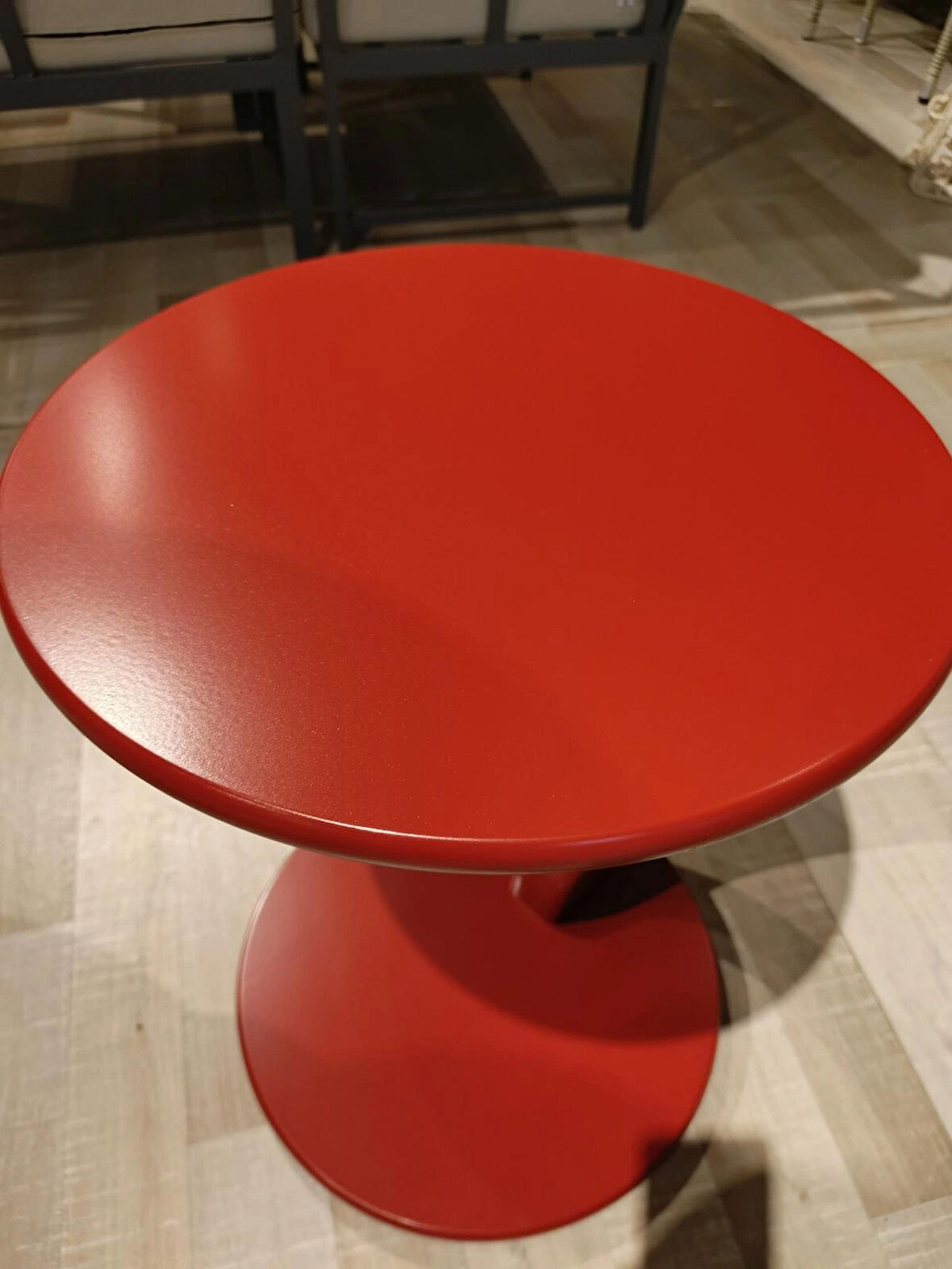 MERCAN MOBİLYA Tekerlekli C Yan Sehpa  koltukyansehpası KIRMIZI