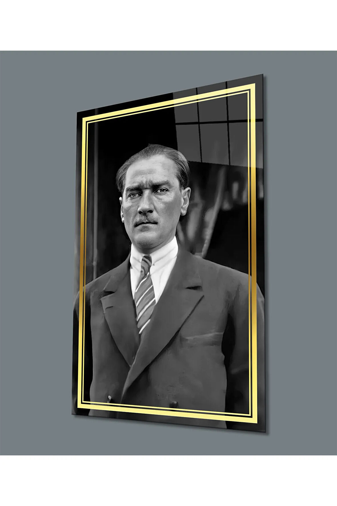  Miyrem Glasses Collection -A1^#  Gold Şerit Siyah Beyaz Takım Elbiseli Atatürk Cam Tablo