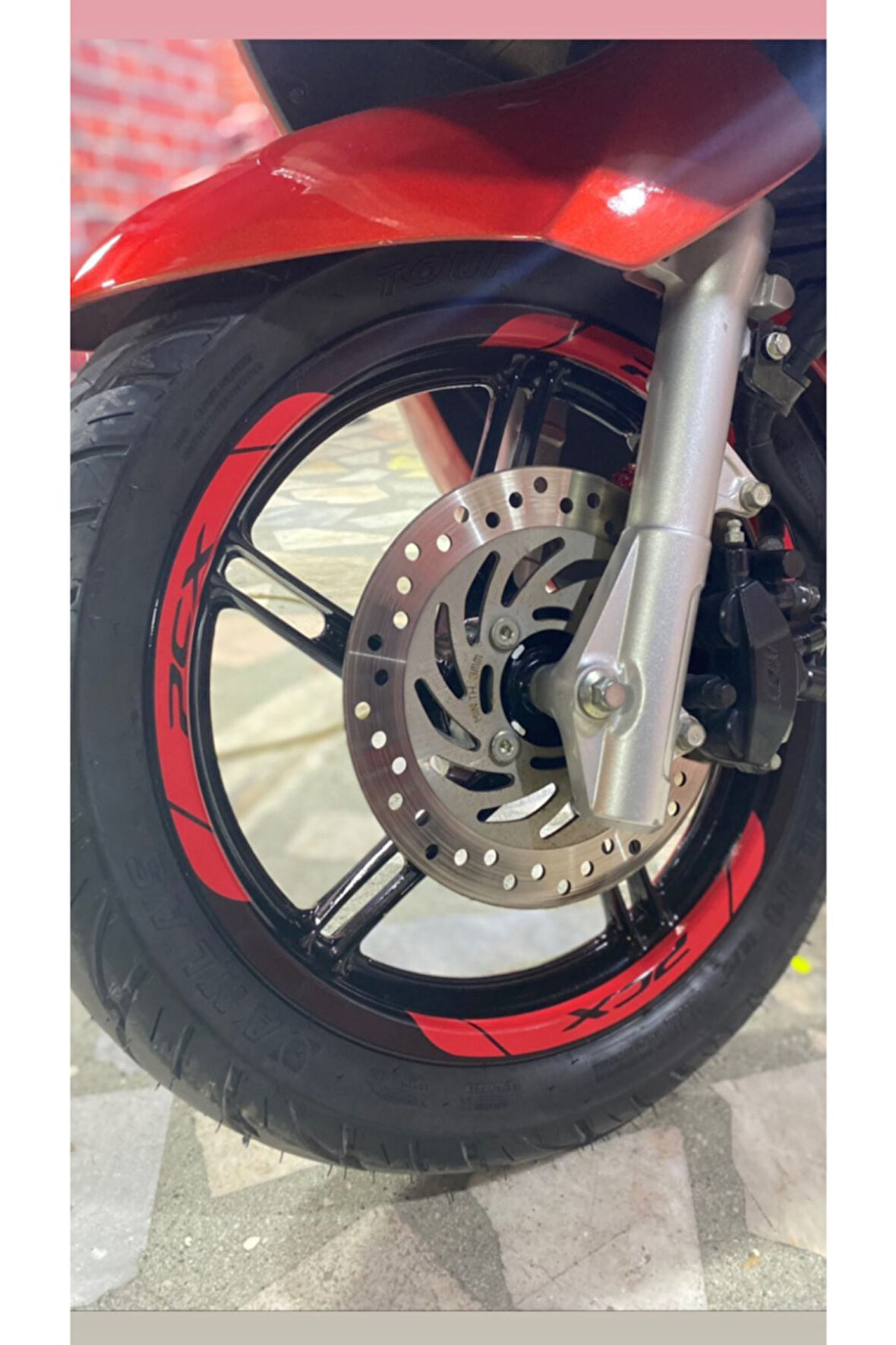 Şık Tasarım  motosiklet Jant Şeridi Pcx Yazılı Kırmızı Sağ-Sol/Ön-Arka