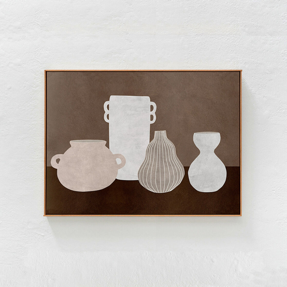 Vazolar: Duvar Sanatı, Modern İskandinav Oturma Odası Dekoru. Kahverengi bej nötr tonlarda yatay sanat.