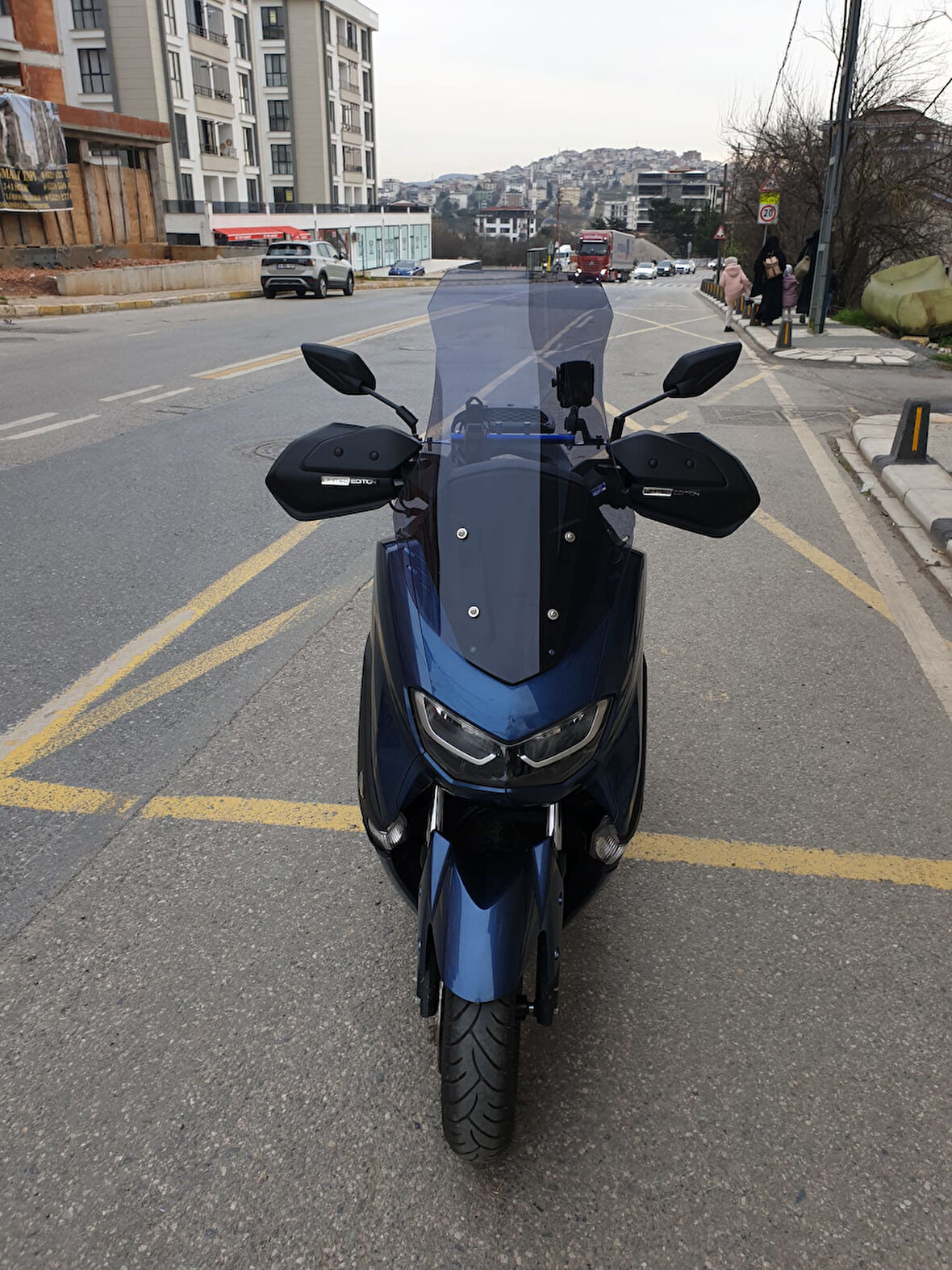 MOTOCAM Yamaha Nmax Siperlik Ön Cam 2021-2025 Model 72cm Füme Renkli 4mm UZUN CAM