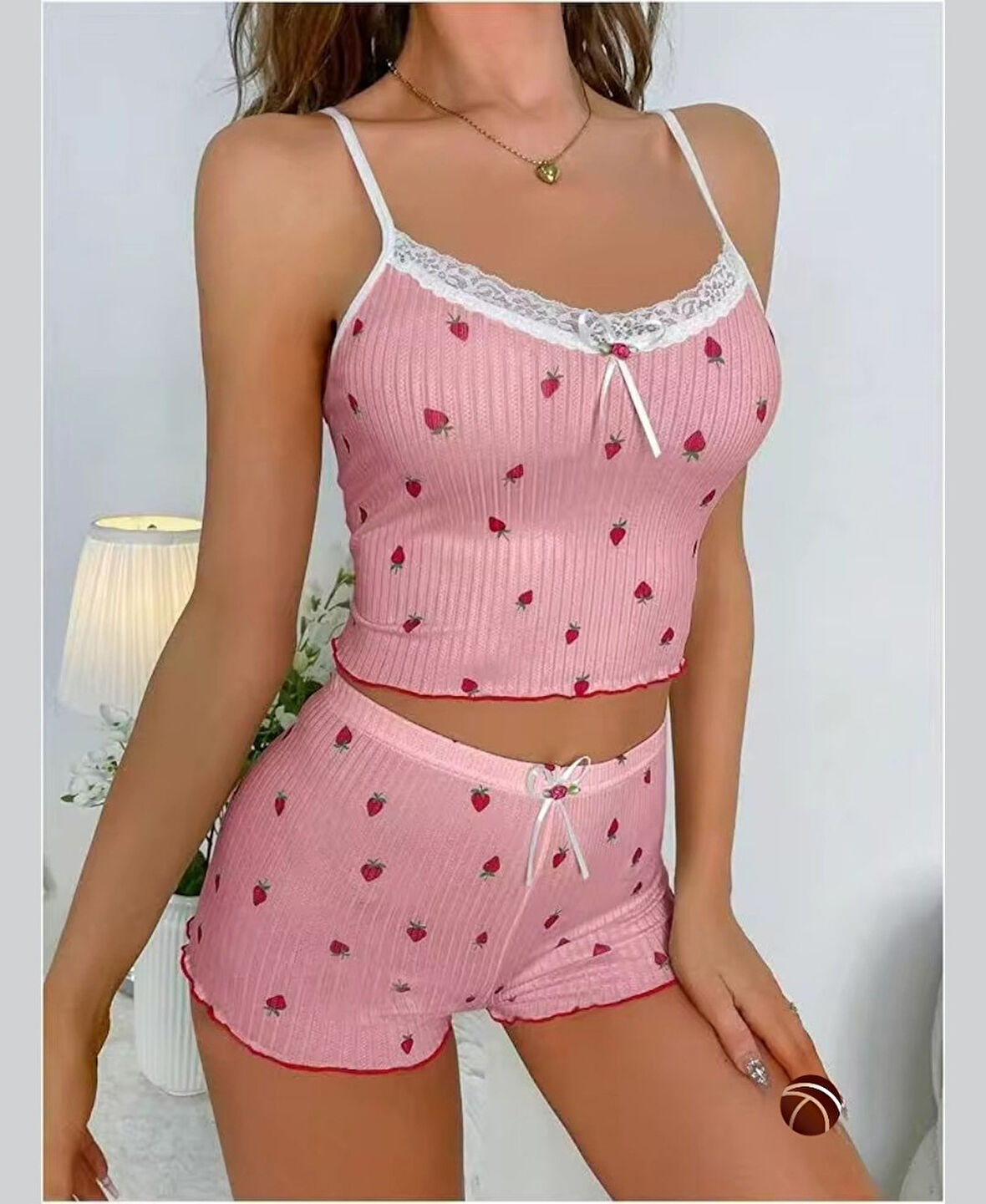 Lily Pembe Çilek Desenli Dantelli Vintage %100 Pamuk İnce Askılı Büstiyer Şort Takım
