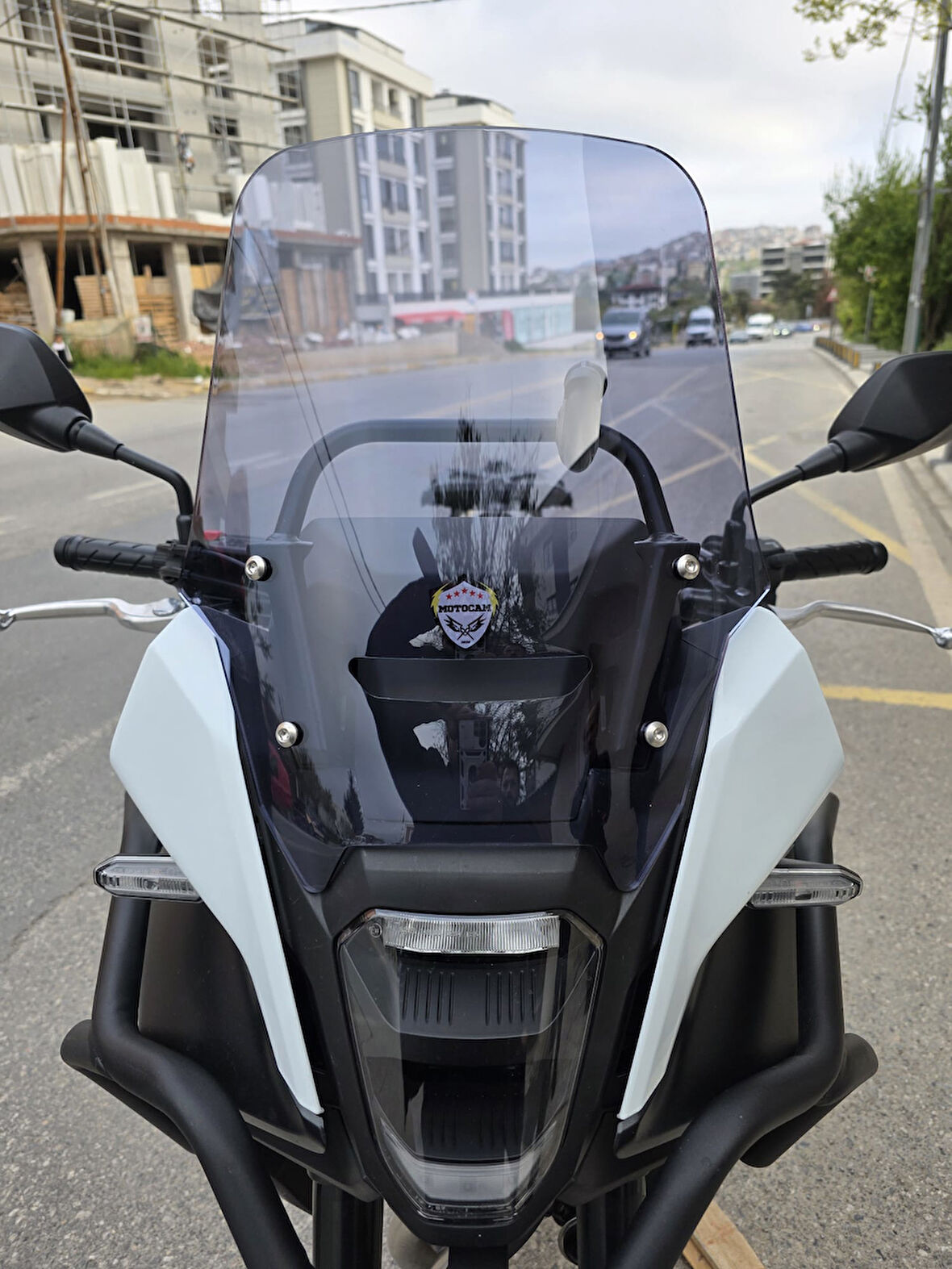 MOTOCAM Honda NX 500 Ön Cam 34cm 2025 Model Füme Renkli 4mm Orijinal Boylu