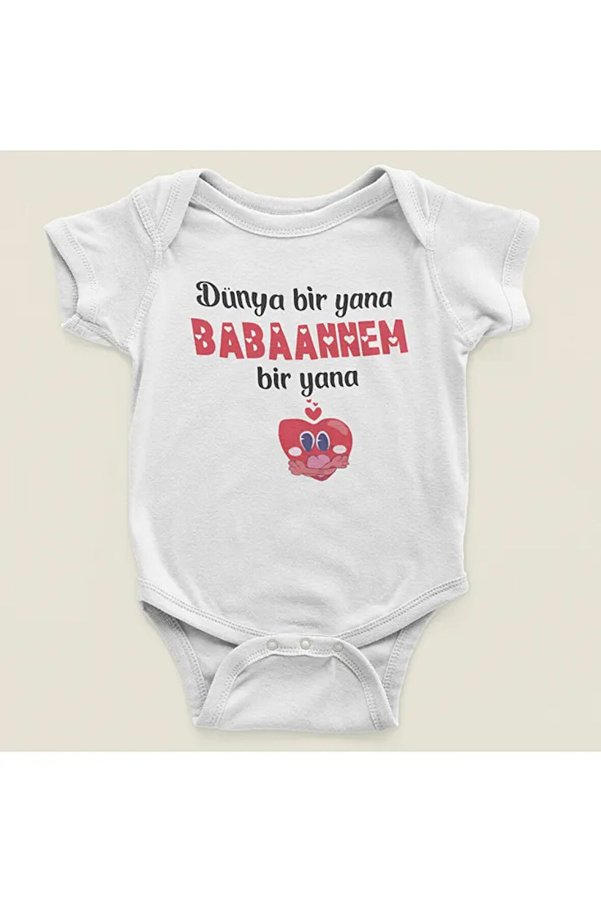 Dünya Bir Yana Babaannem Bir Yana Yazılı Pamuklu Yumuşak Unisex Çıtçıtlı Body Zıbın