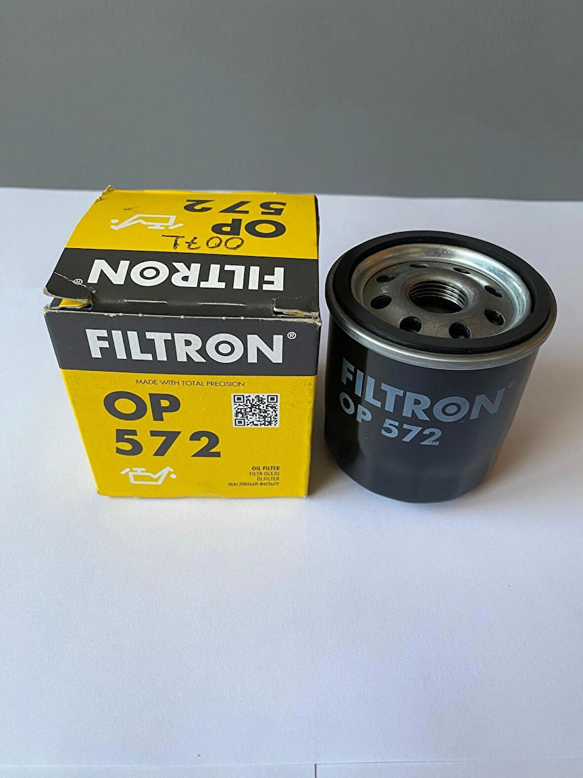 Filtron OP572 Yağ Filtresi Toyota Corolla 1988-2002 Benzinli AE92 AE101 AE111 KASA p107 C1 90915TA001 90915TA003 90915YZZA2 90915YZZA3 90915YZZC7 1109 Y3 93156670 5012645 94840078 5010292