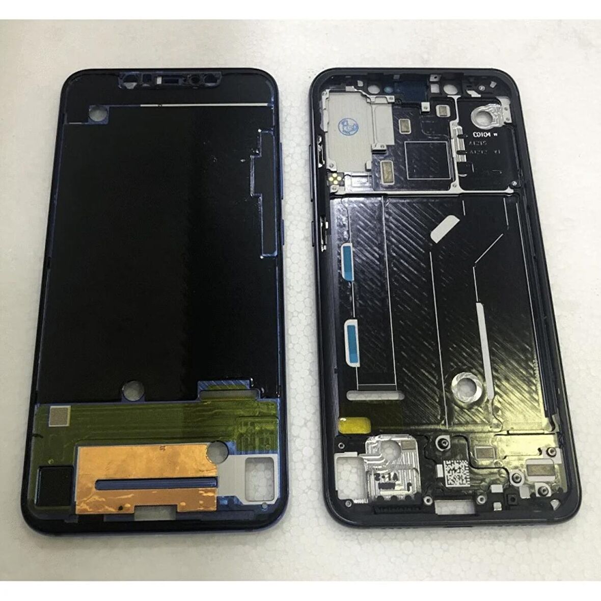 Xiaomi Mi 8 İle Uyumlu Orta Kasa Ekran Çıtası Siyah