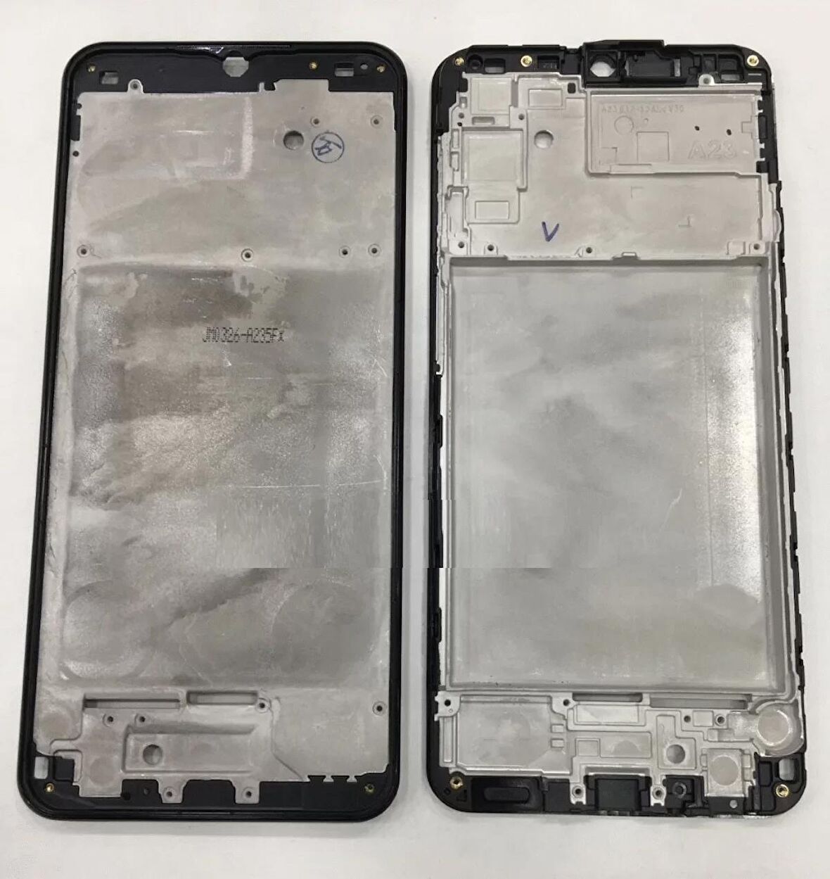 Samsung Galaxy A23 A235F İle Uyumlu Orta Kasa Ekran Çıtası Siyah