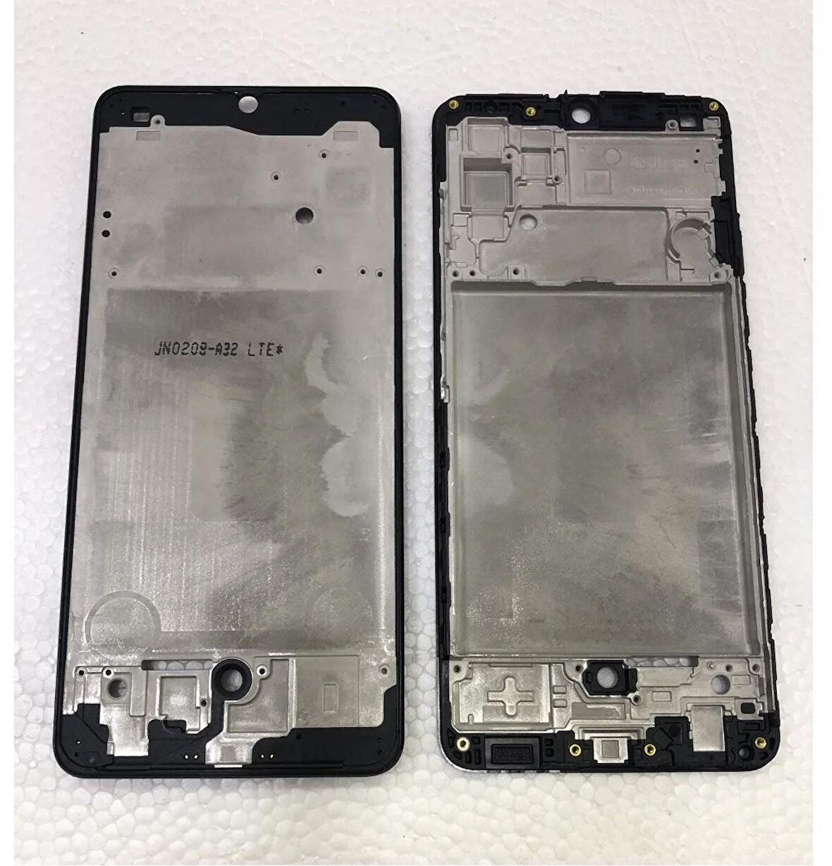 Samsung Galaxy A32 4G A325F İle Uyumlu Orta Kasa Ekran Çıtası Siyah