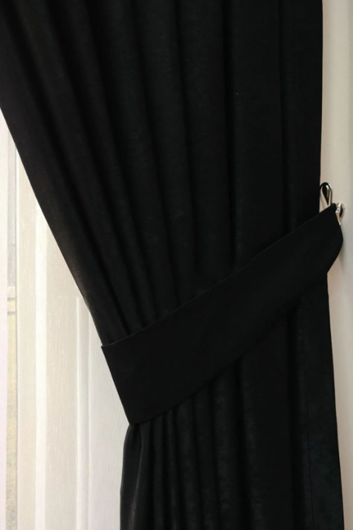 Soft Kumaş Fon Perde Sık Pileli Siyah Perde