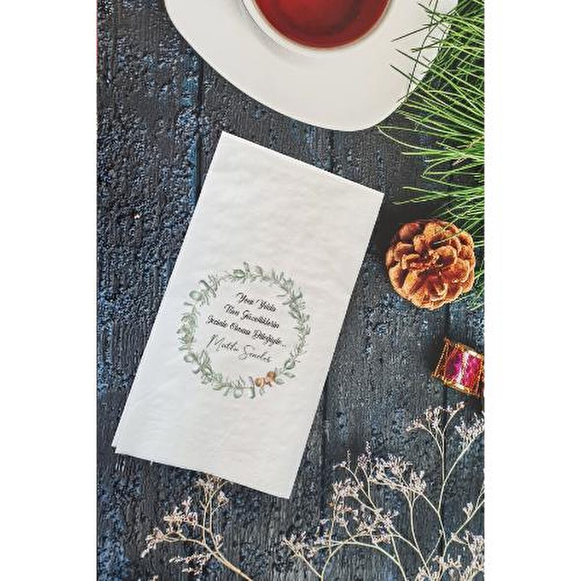 Mutlu Seneler Yazılı Yılbaşı Masası Sunum Peçetesi