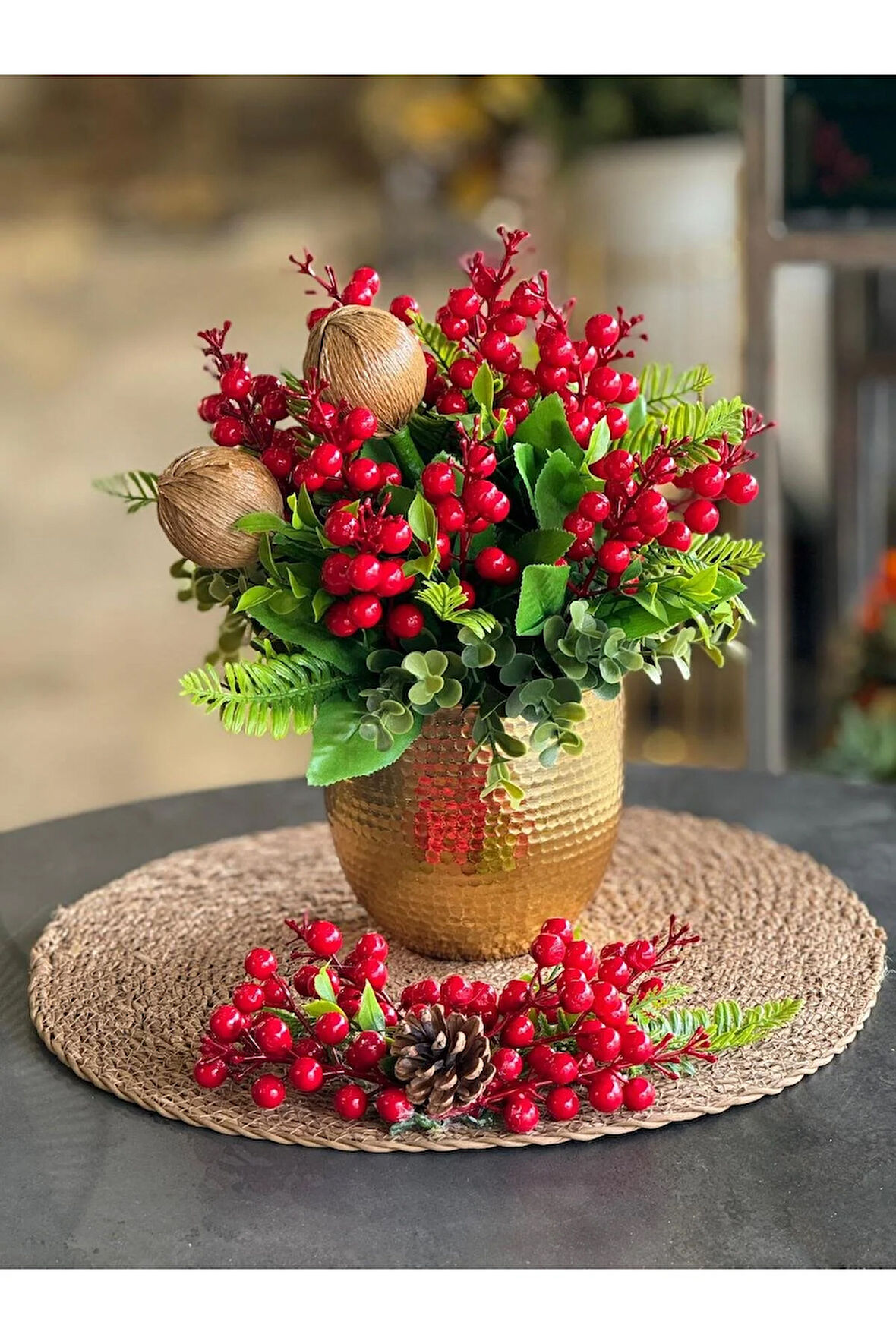 Yapay Kırmızı Kokinalı Dövmeli Vazo Gold + Hasır Supla