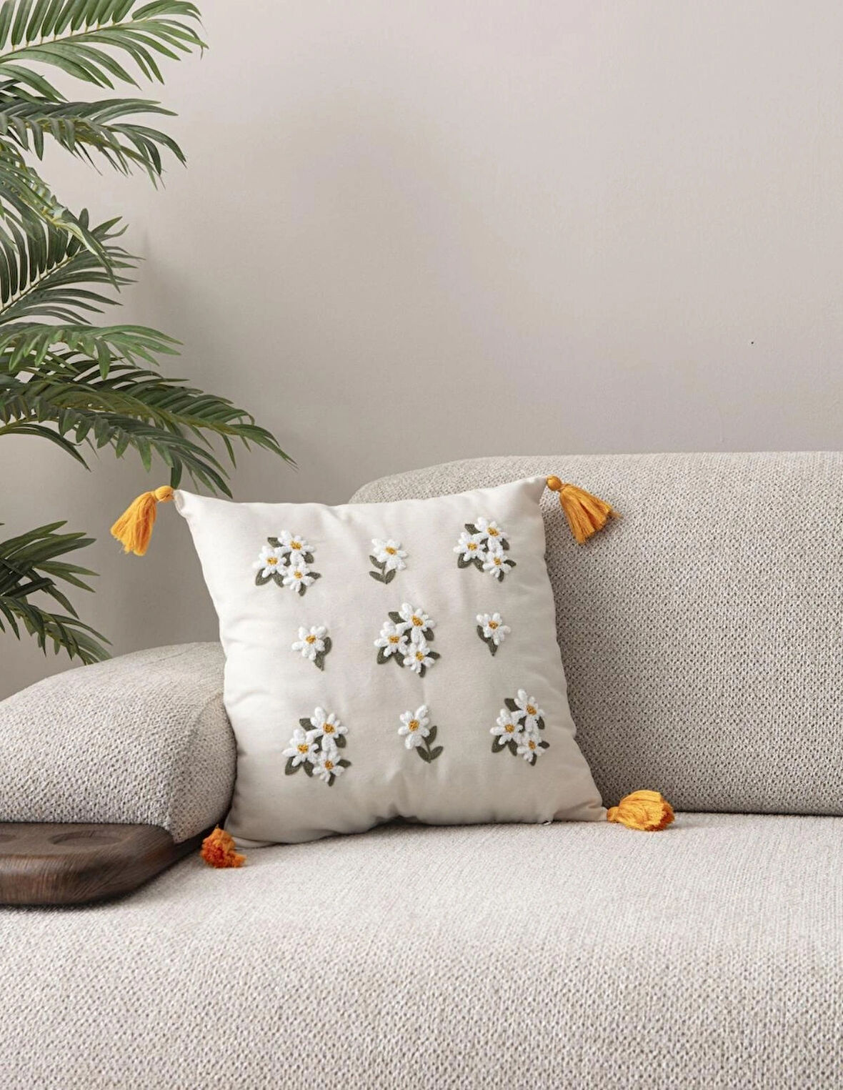 Bohem Nakışlı Punch Kırlent Kılıfı – 43x43 cm Dekoratif Yastık Kılıfı