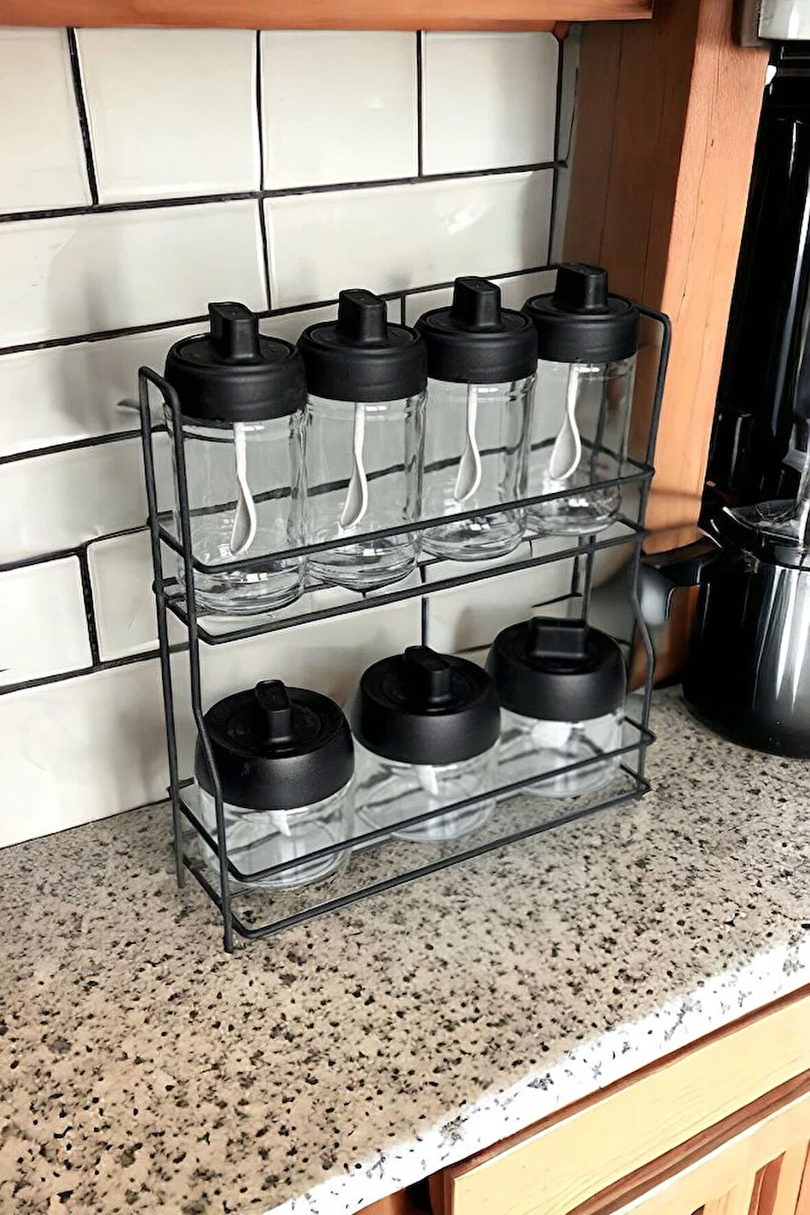 Metal Standlı Siyah 7 Li Cam Kavanoz ve Baharatlık Seti