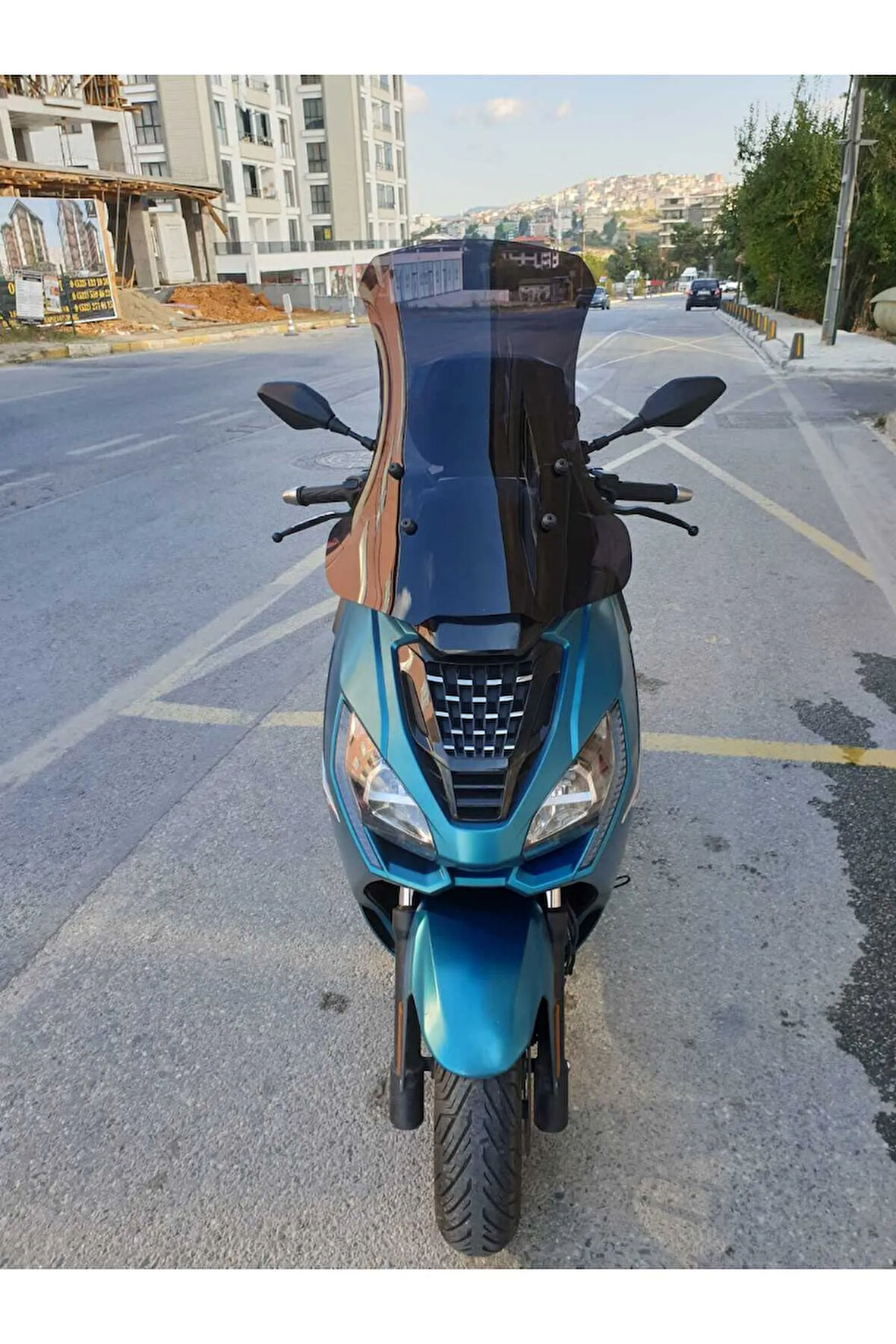 Peugeot Pulsion 125 Siperlik Ön Cam 2022 2024 Model 68cm Siyah Renkli 4mm