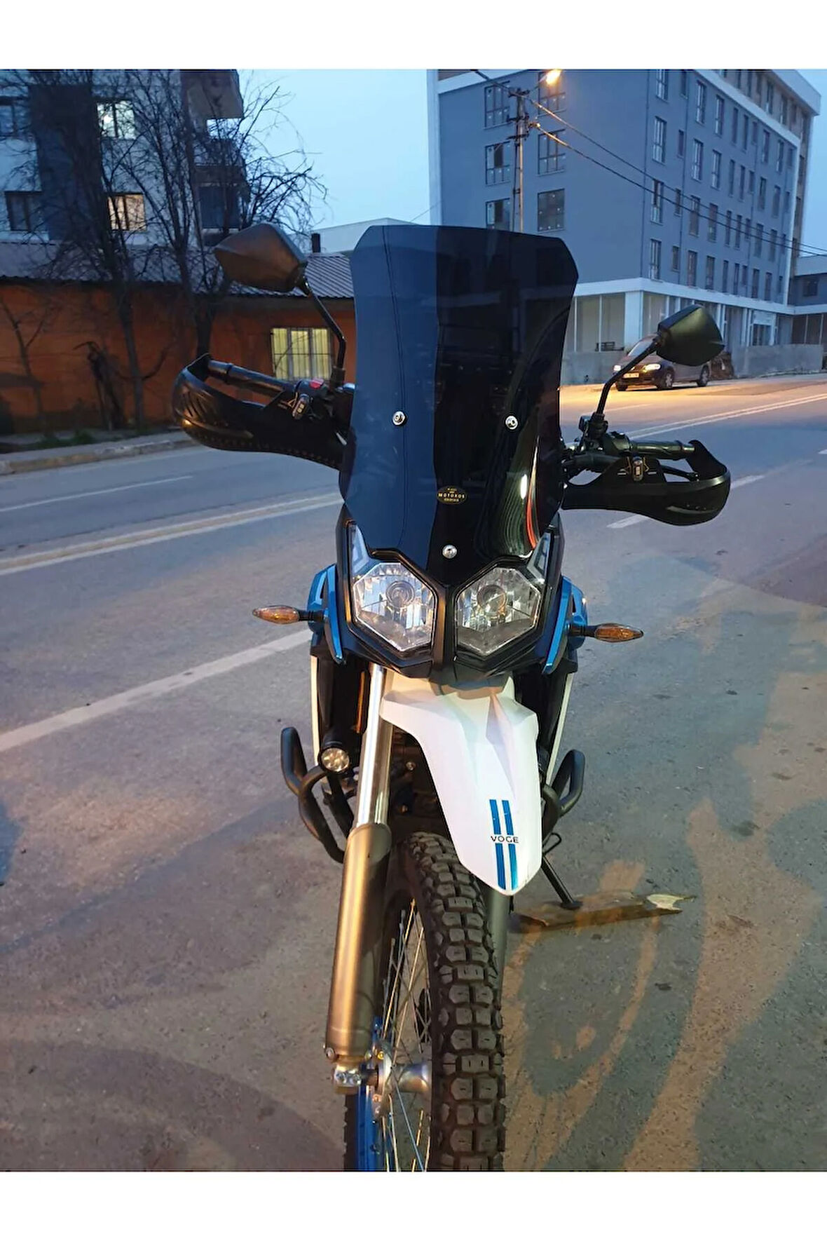 MOTOCAM Voge Rally 250 Siperlik Ön Cam 2022-2025 Model 51cm Siyah Renkli 4mm