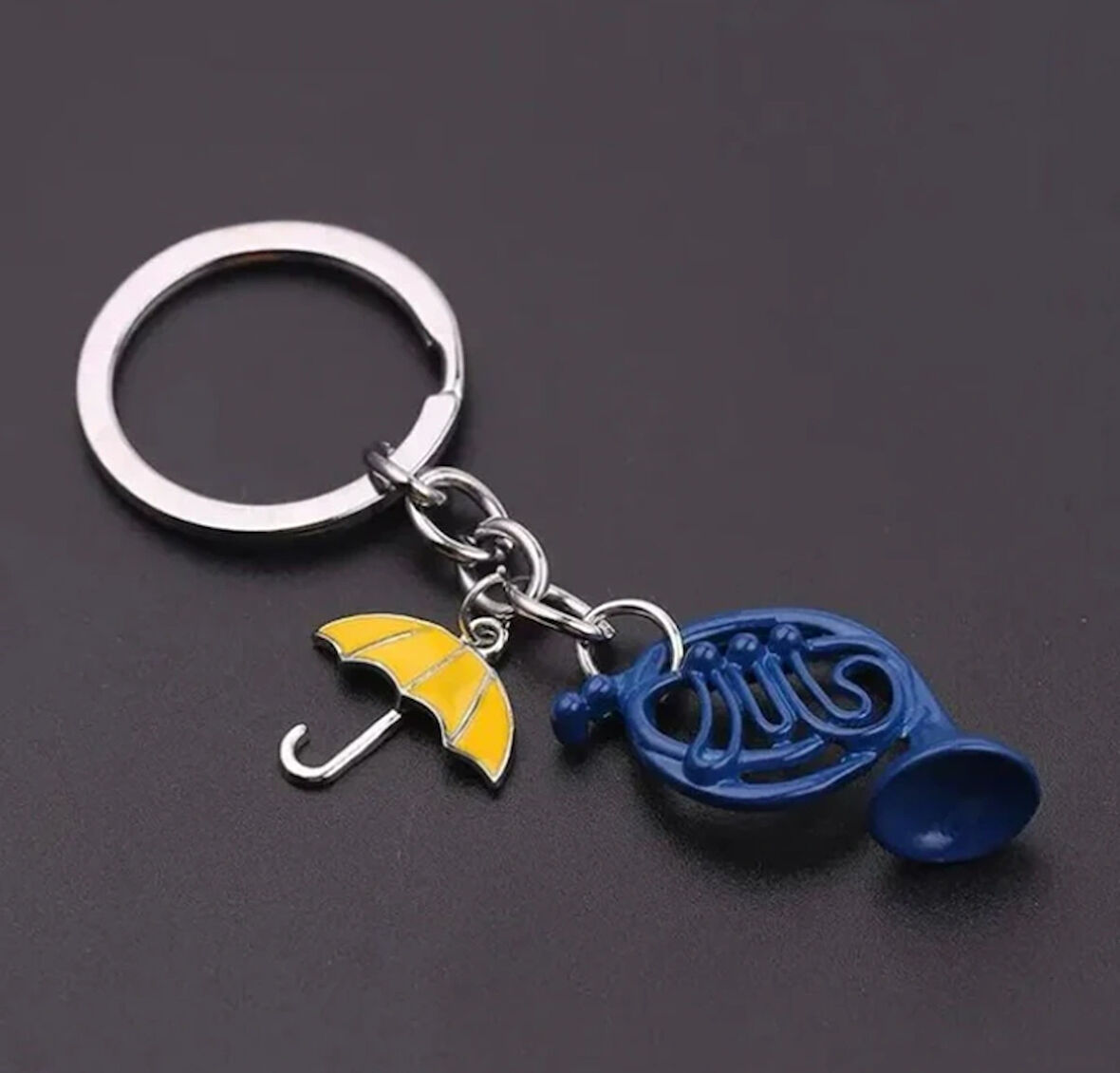 mavi fransız kornosu anahtarlık