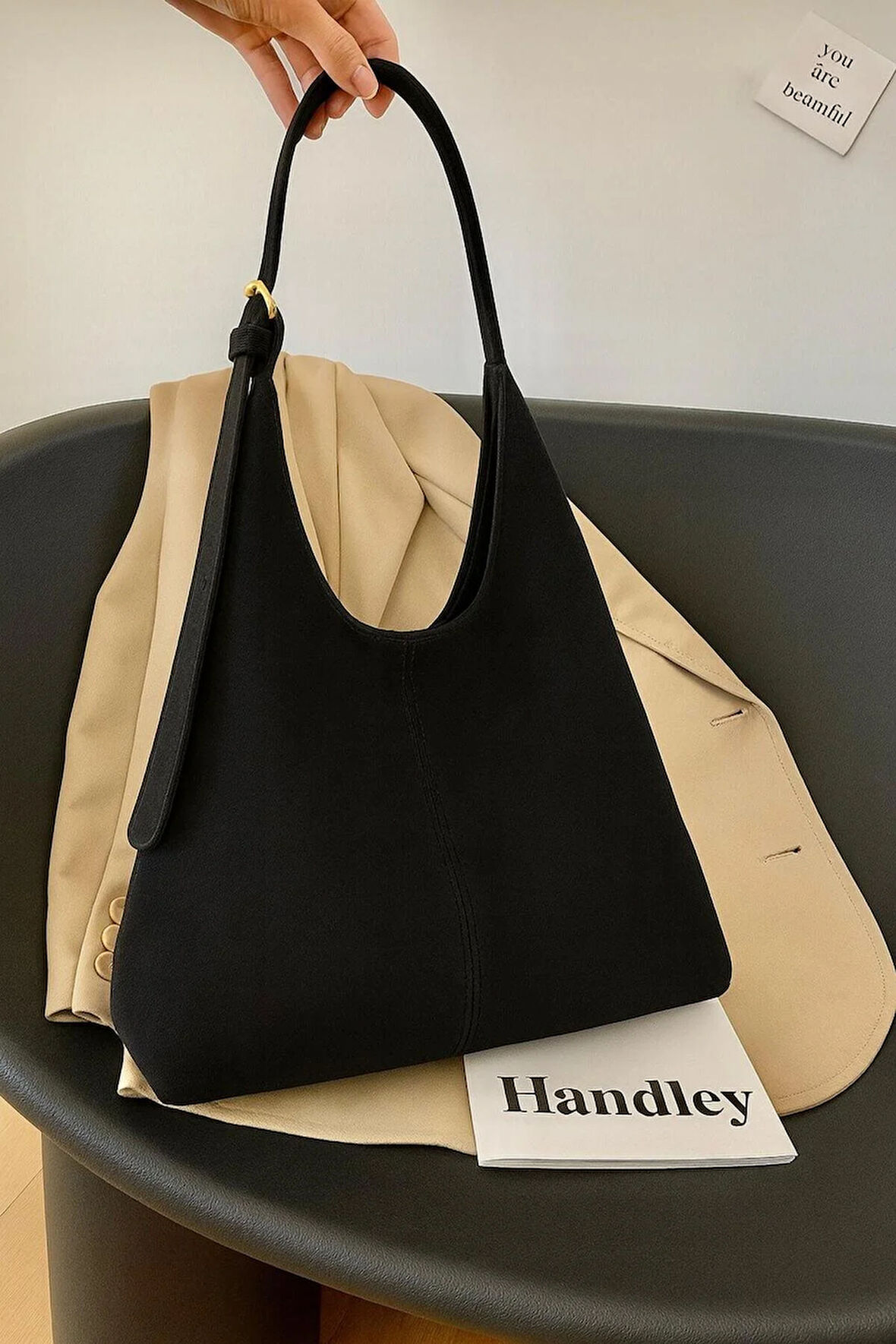 Süet Hobo Çanta – Minimalist Omuz Çantası Şık ve Zarif Kadın Çanta