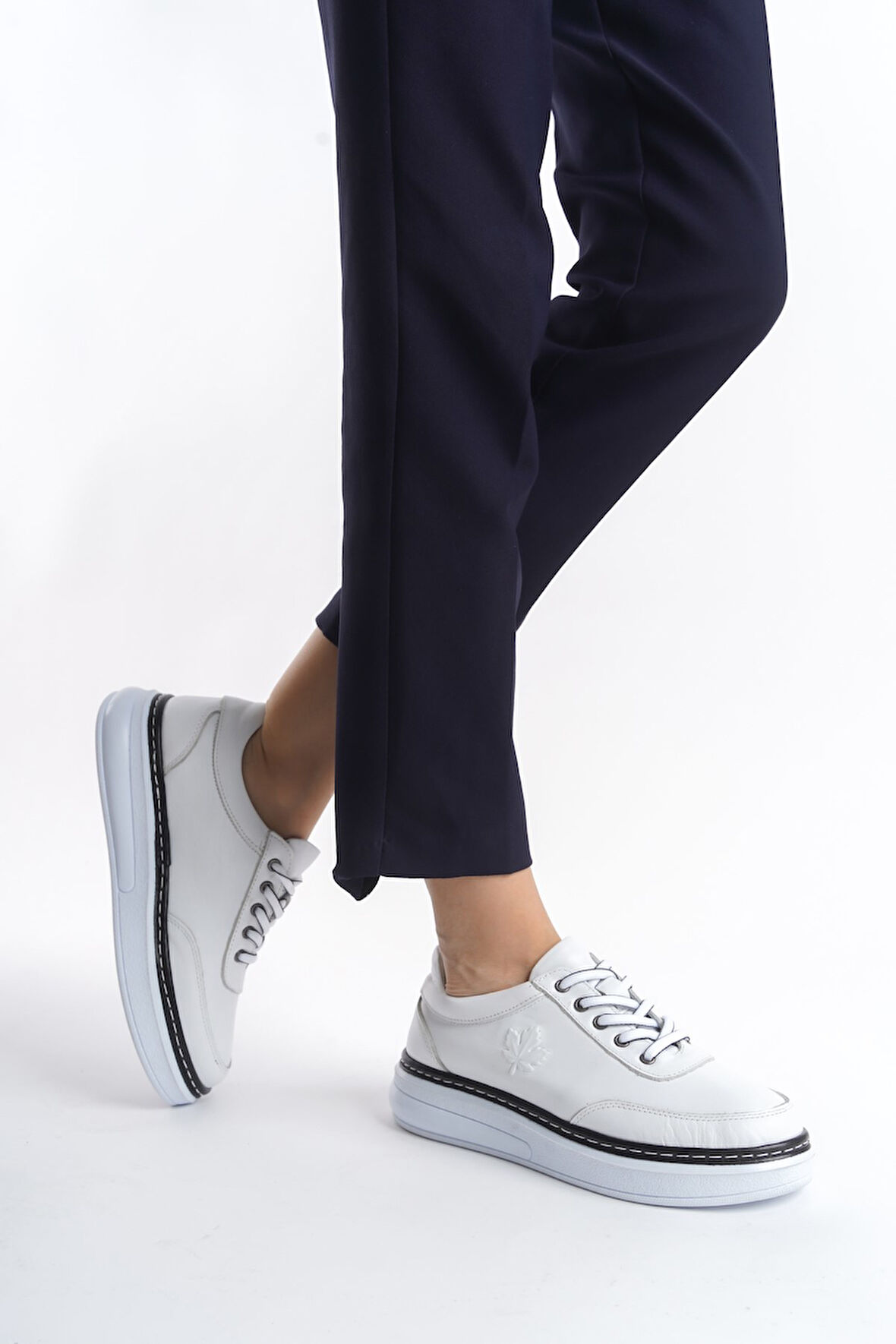 İçi Dışı Deri Hafif Taban Günlük Kadın Sneakers Ayakkabı  Rh7023