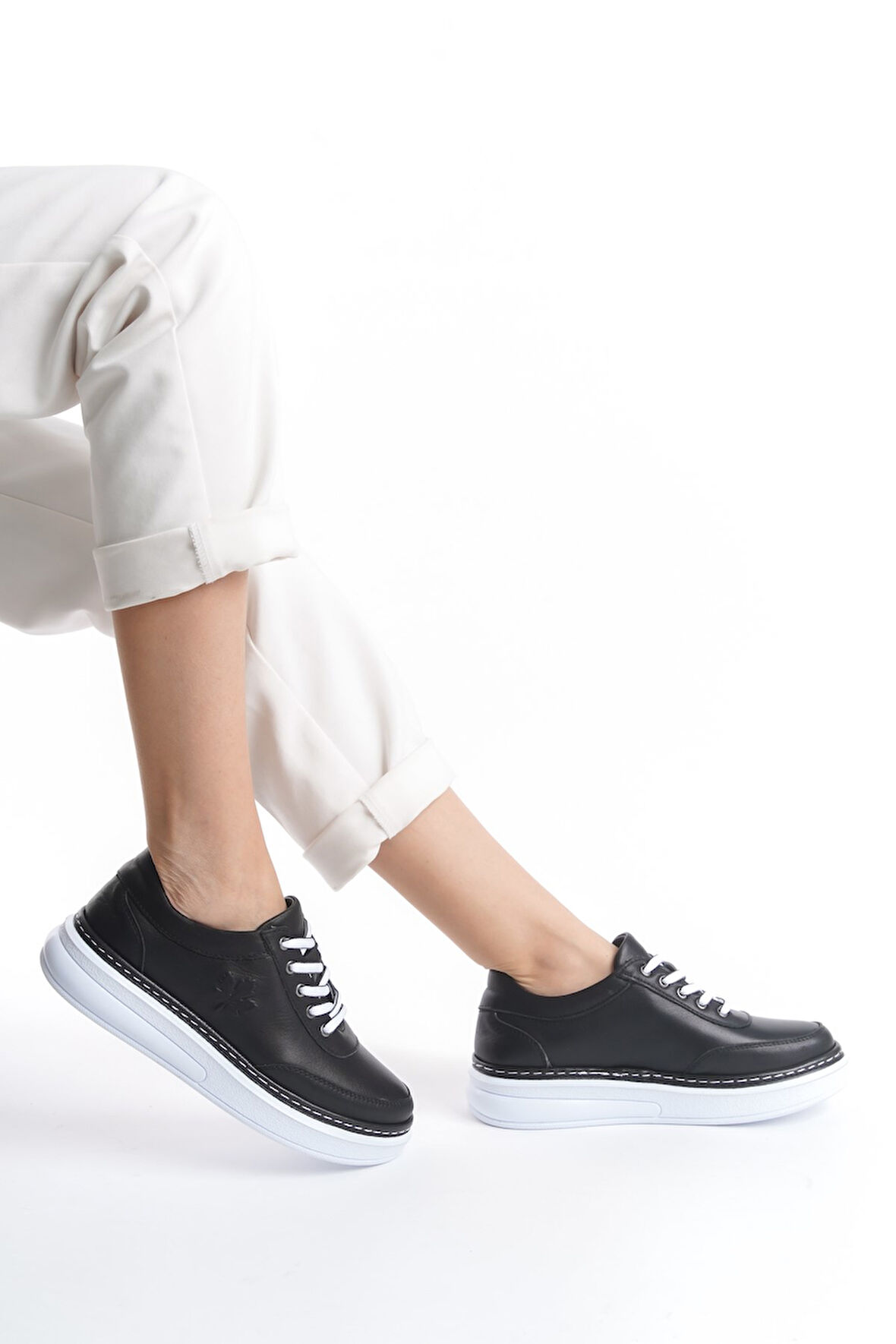 İçi Dışı Deri Hafif Taban Günlük Kadın Sneakers Ayakkabı  Rh7023