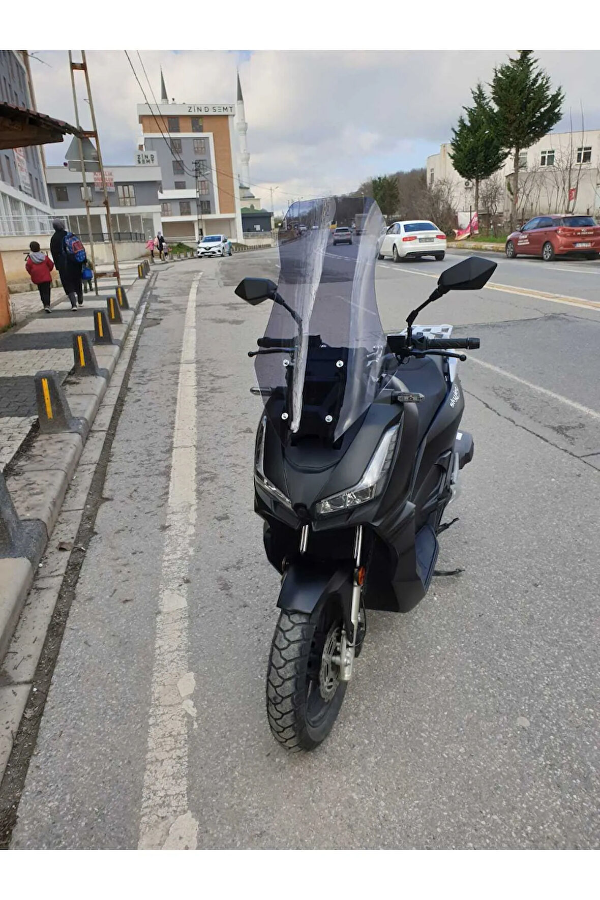 Skyjet Rivero 125 Siperlik Ön Cam 2024 Model 75cm Açıkfüme Renkli 4mm UZUN CAM
