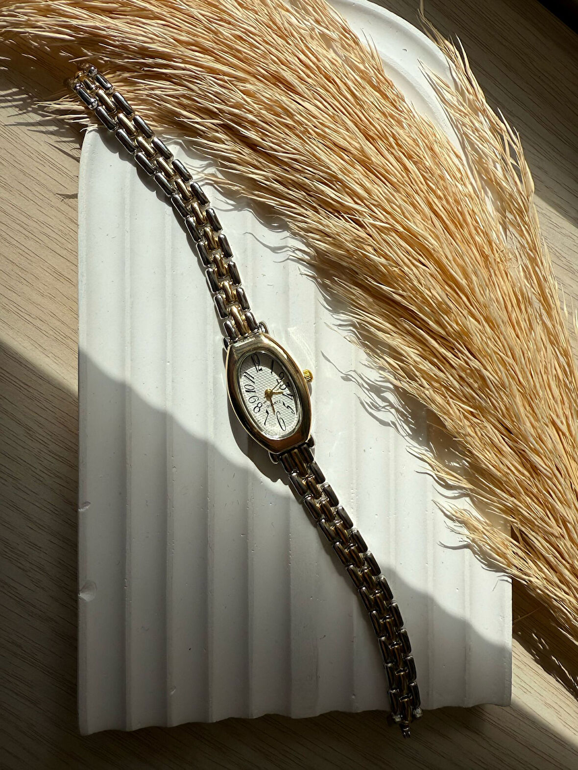 Retro Minimal Hasır Kordon Vintage Kadın Kol Saati