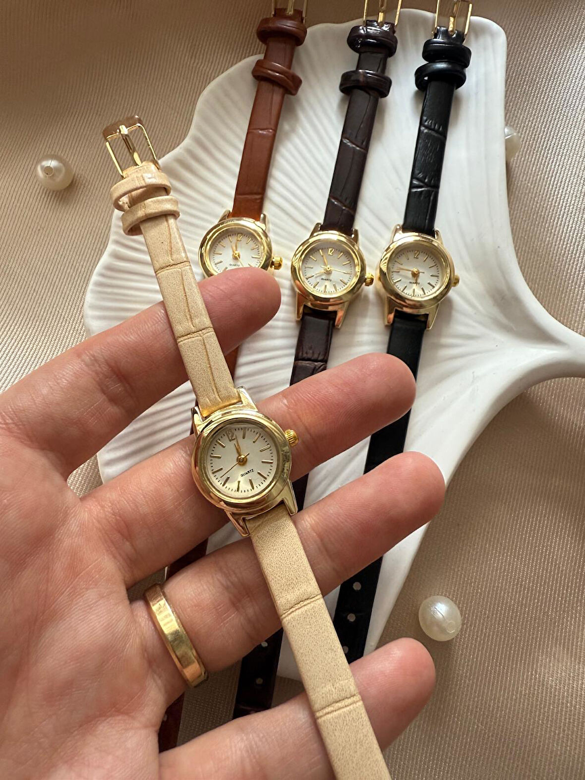 Retro Minimal Deri Kordon Vintage Kadın Kol Saati Minik