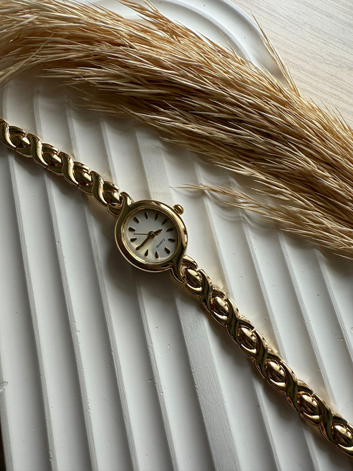 Retro Minimal Hasır Kordon Vintage Kadın Kol Saati Boncuk Model