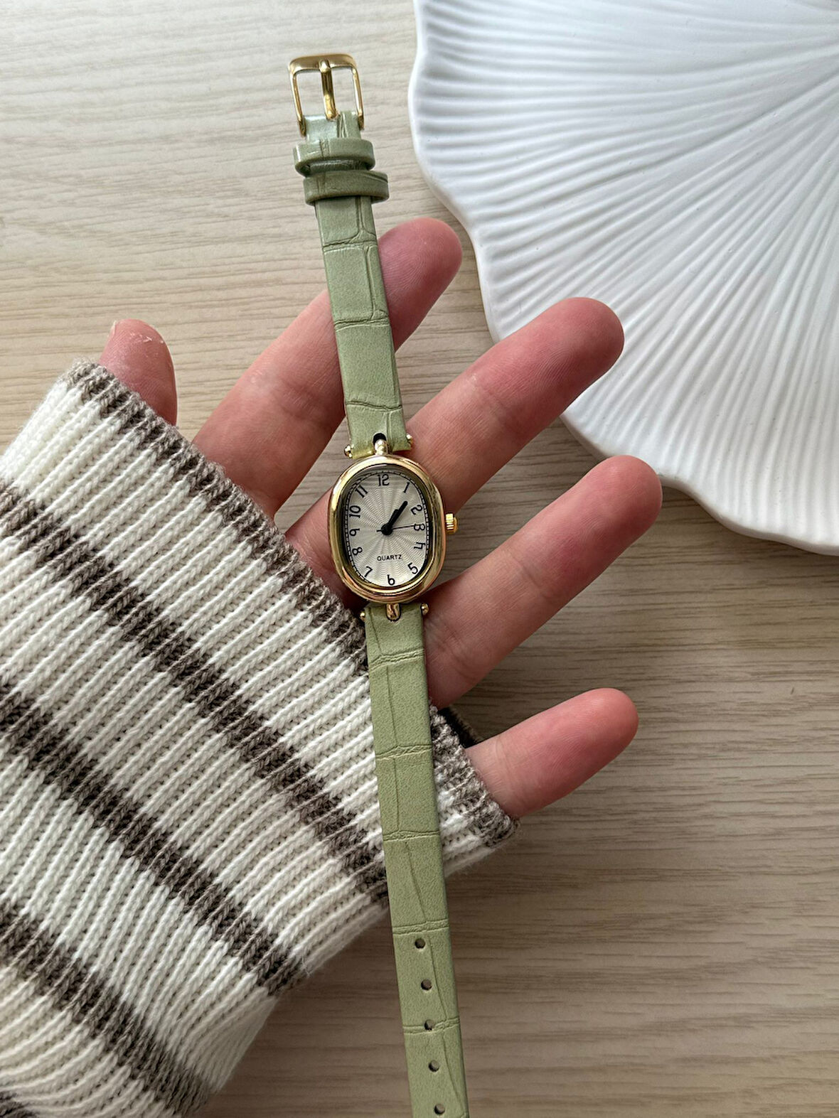 Retro Minimal Deri Kordon Vintage Kadın Kol Saati